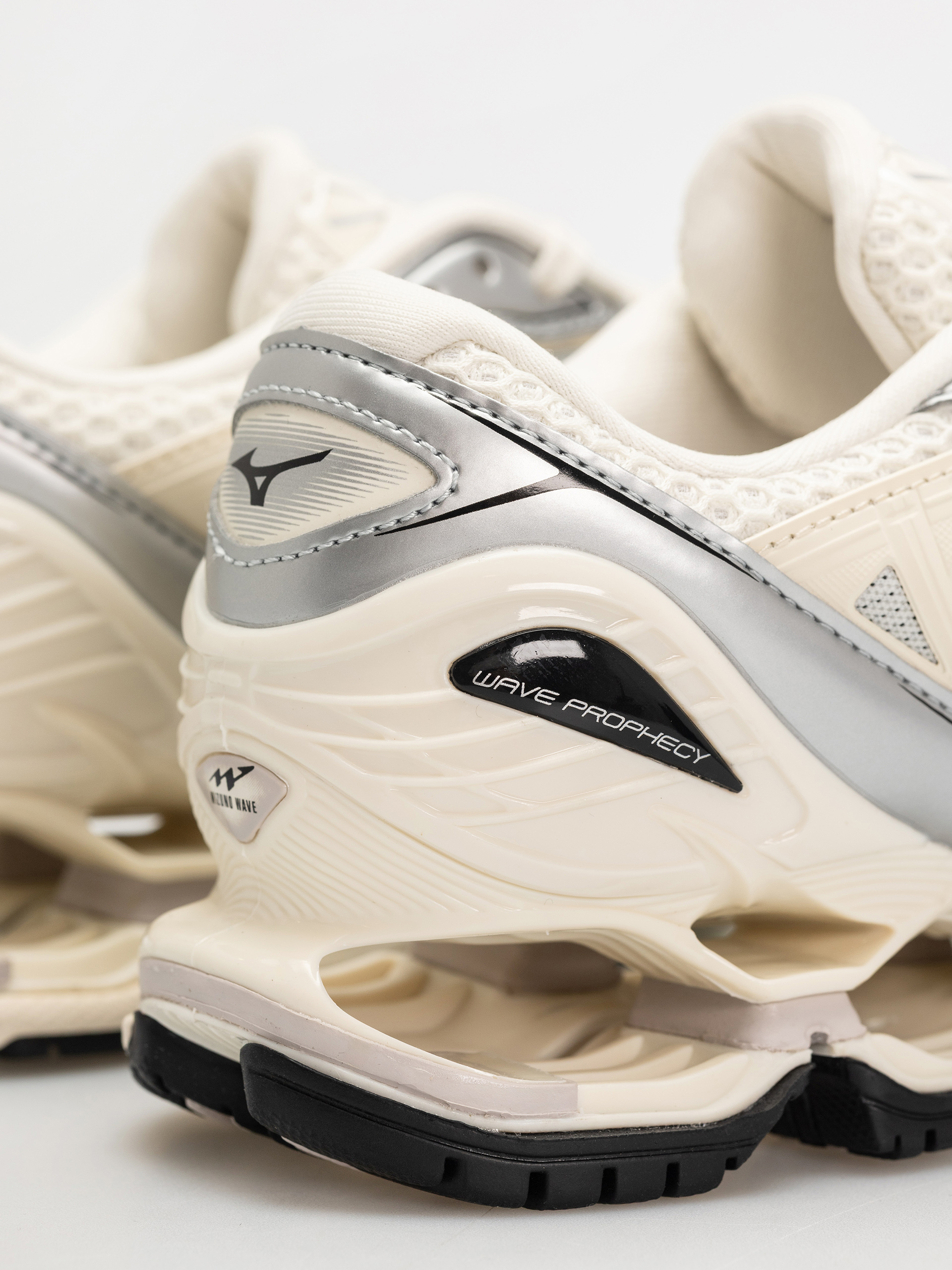 Boty Mizuno Wave Prophecy LS (pristine/black/silver)