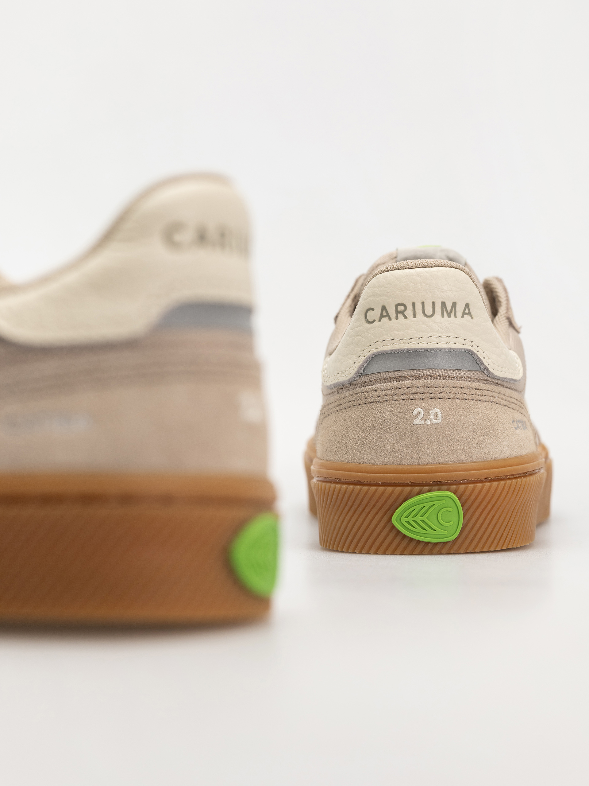 Boty Cariuma Catiba Pro 2.0 (plaza taupe suede and cordura ivory logo)