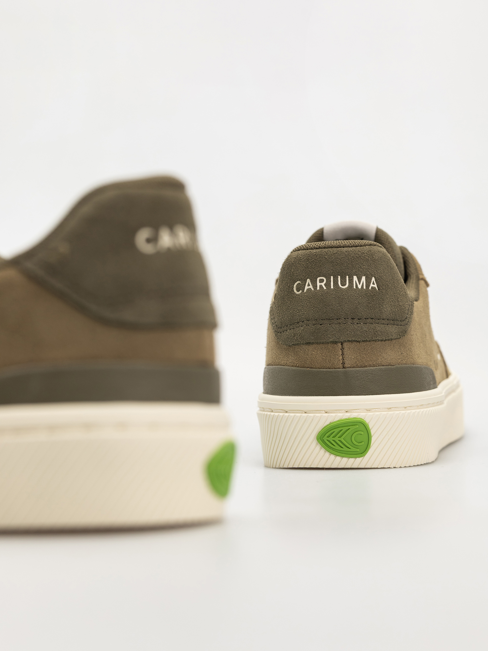 Boty Cariuma Luan Pro (olive green suede ivory logo burnt olive)