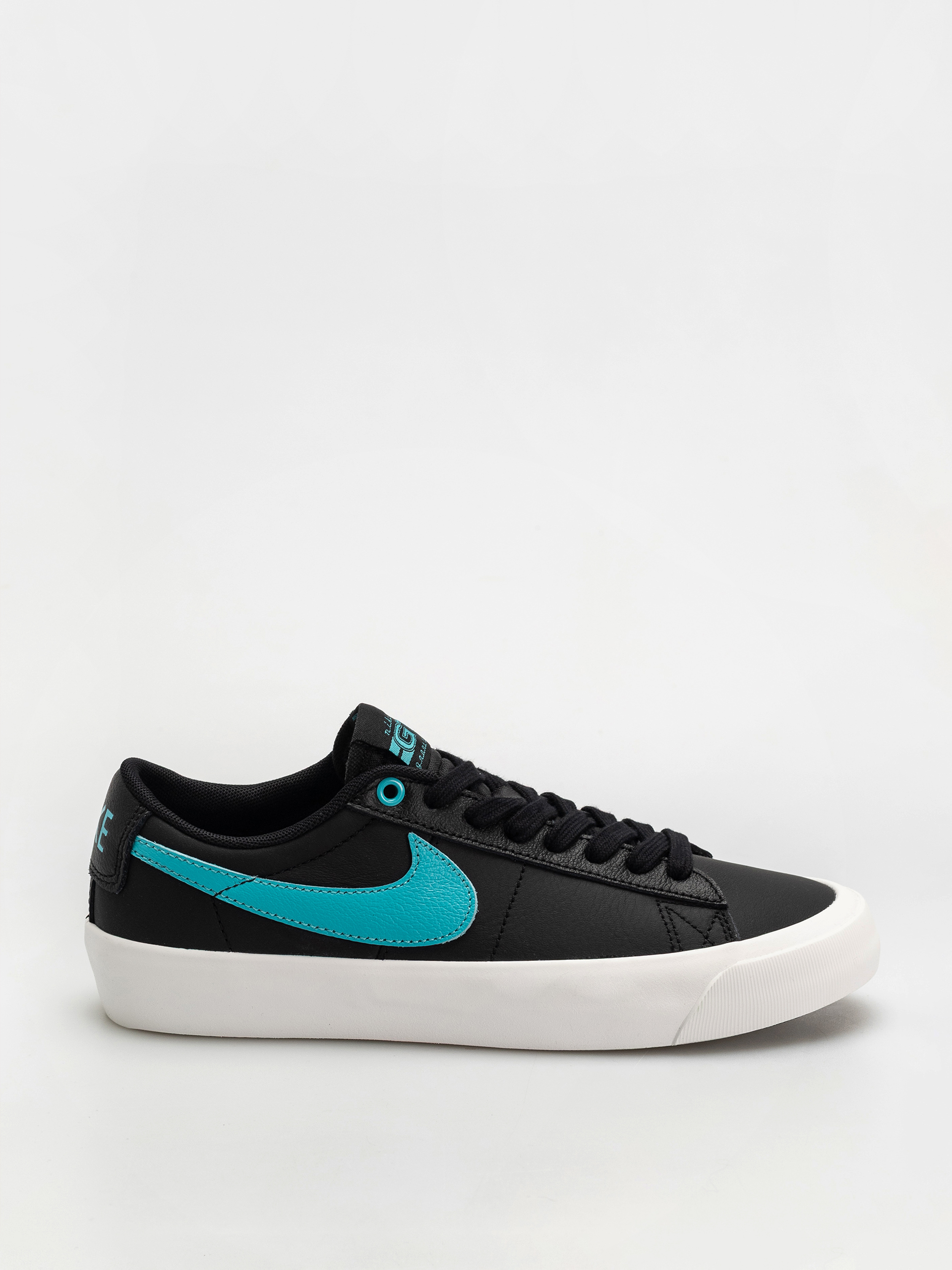Boty Nike SB Blazer Low Pro Gt (black/dusty cactus black summit white)