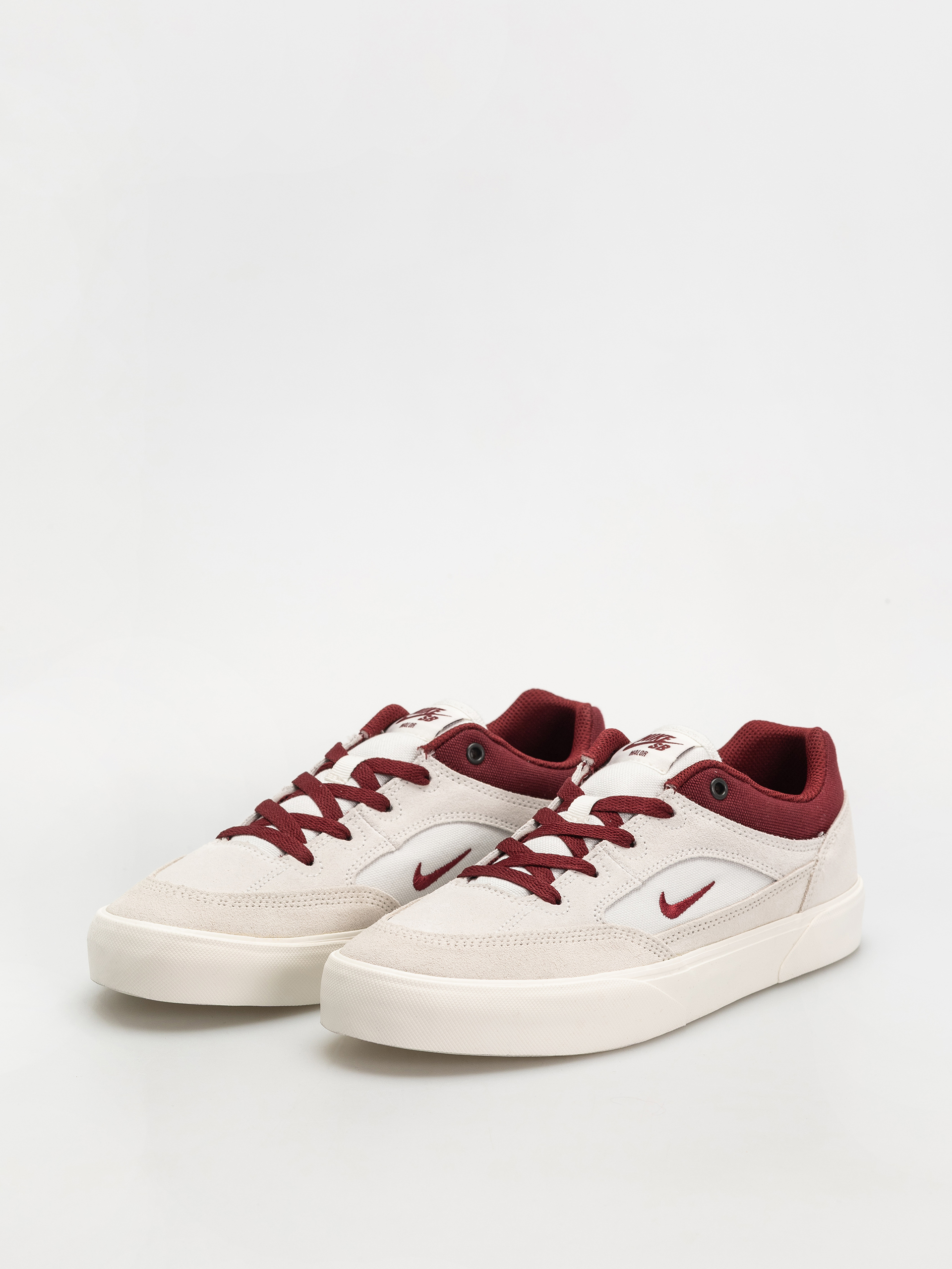 Boty Nike SB Malor (summit white/team red phantom sail)