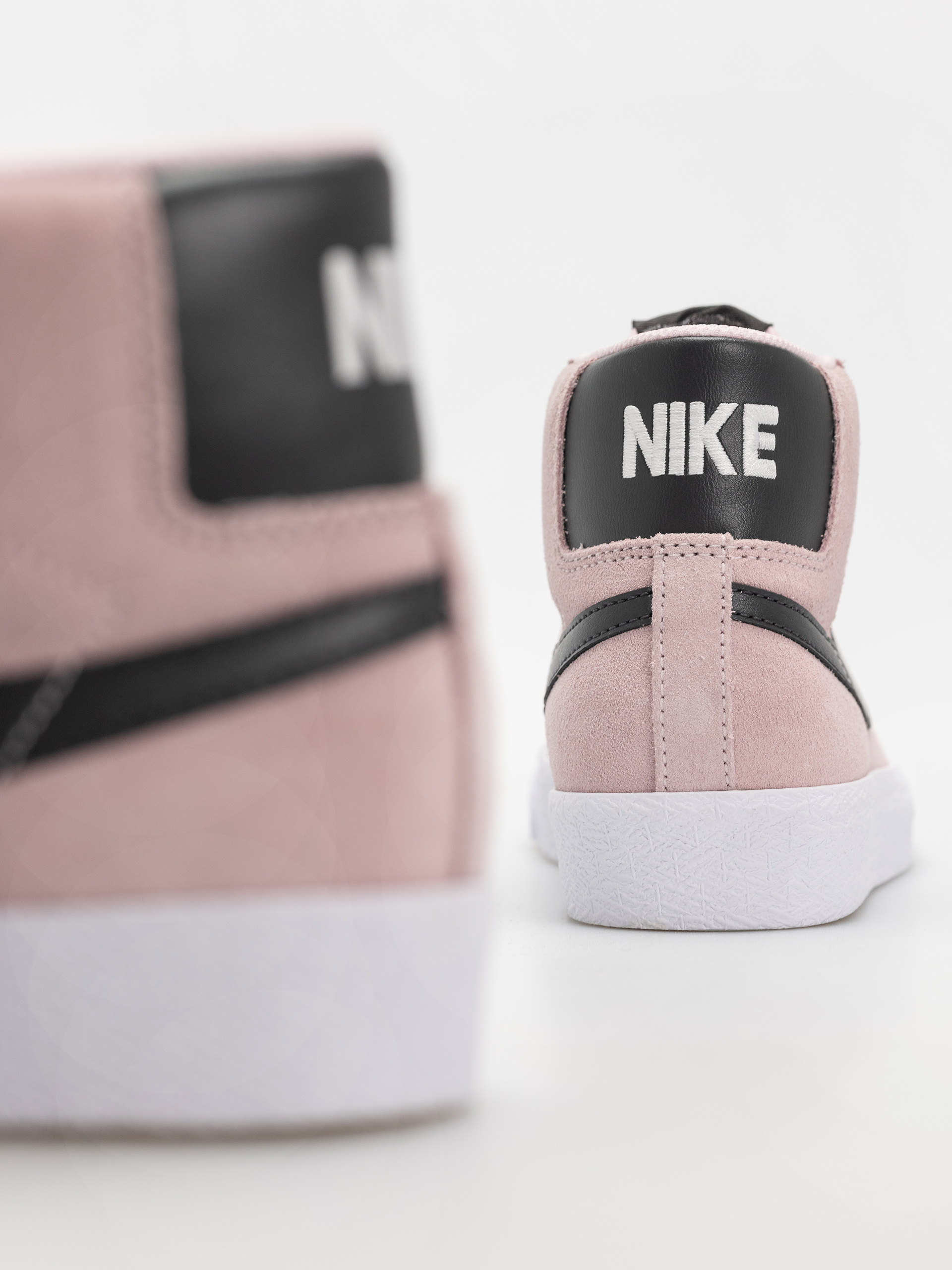 Boty Nike SB Zoom Blazer Mid (pink foam/anthracite white gum yellow)