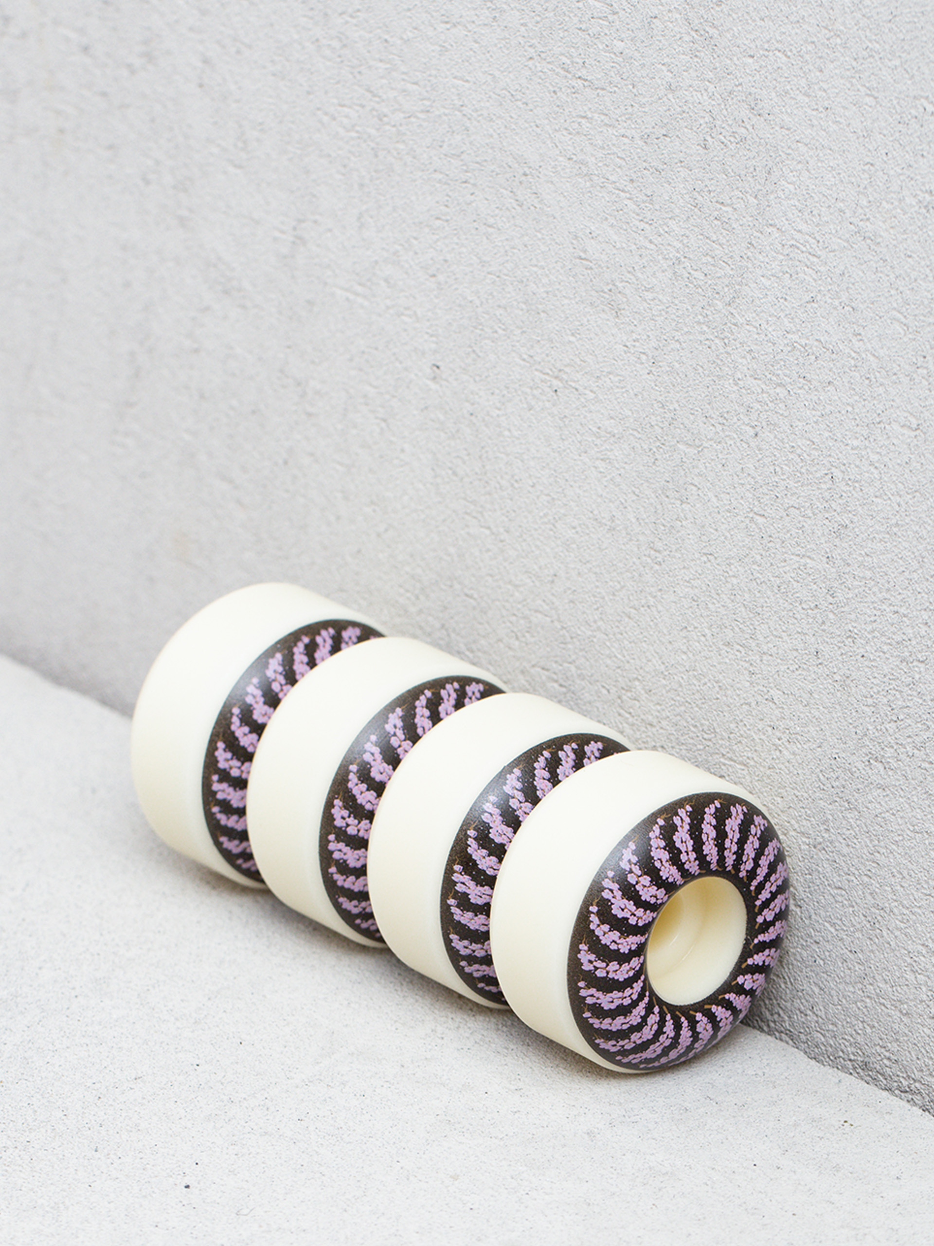 Kolečka Spitfire F4 99D Yuto Cherry Blossom Classics (natural)