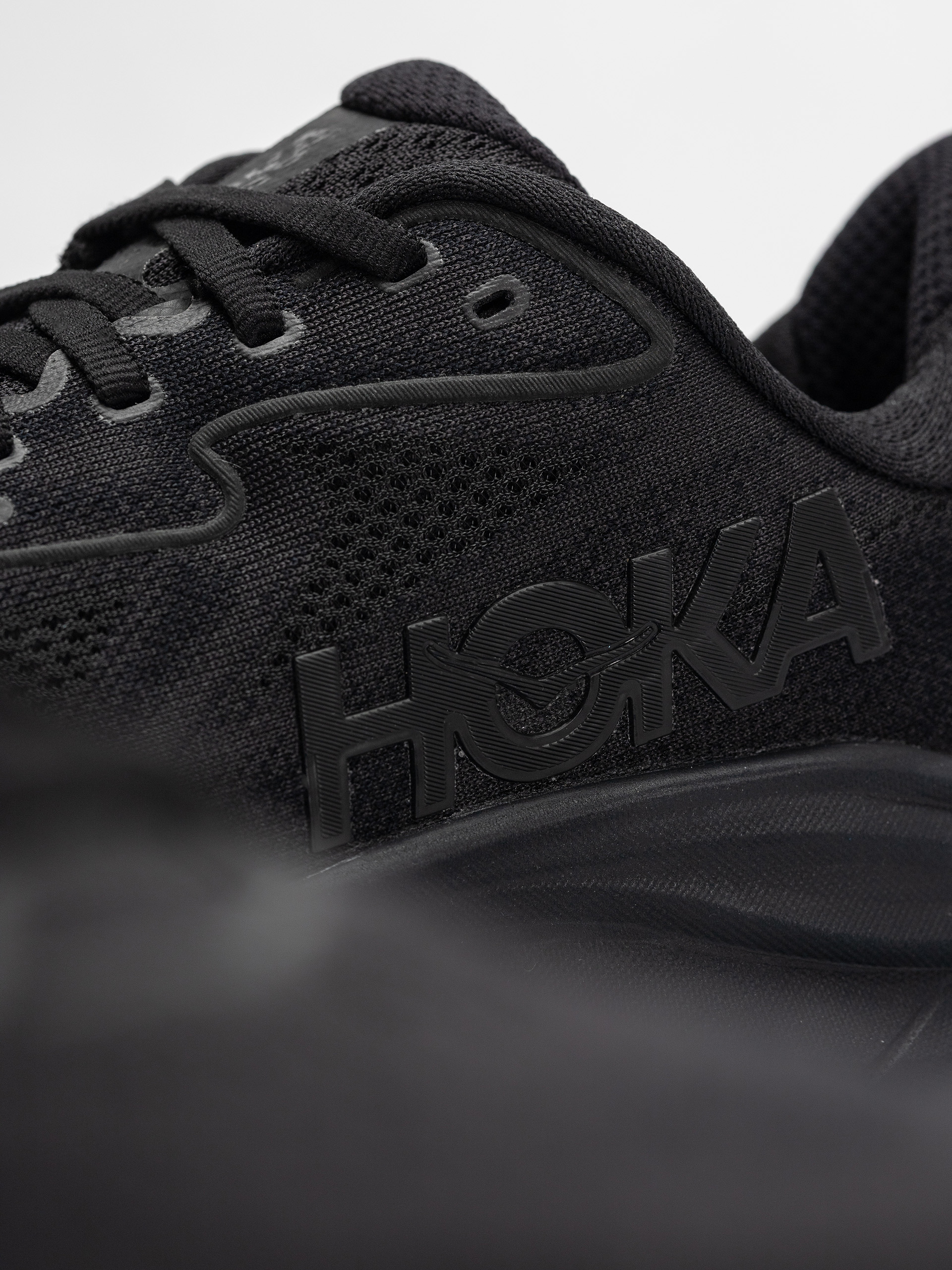 Boty Hoka Clifton 10 (black/black)