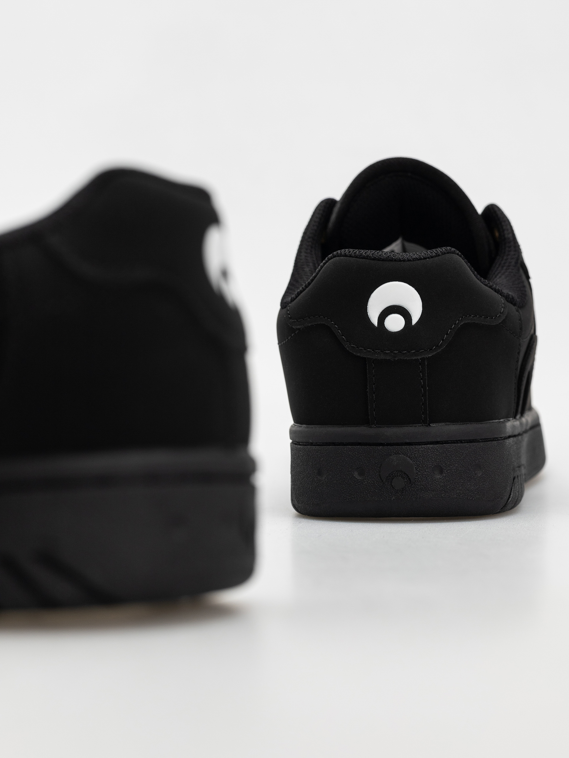 Boty Osiris Troma Alt (black/black/black)