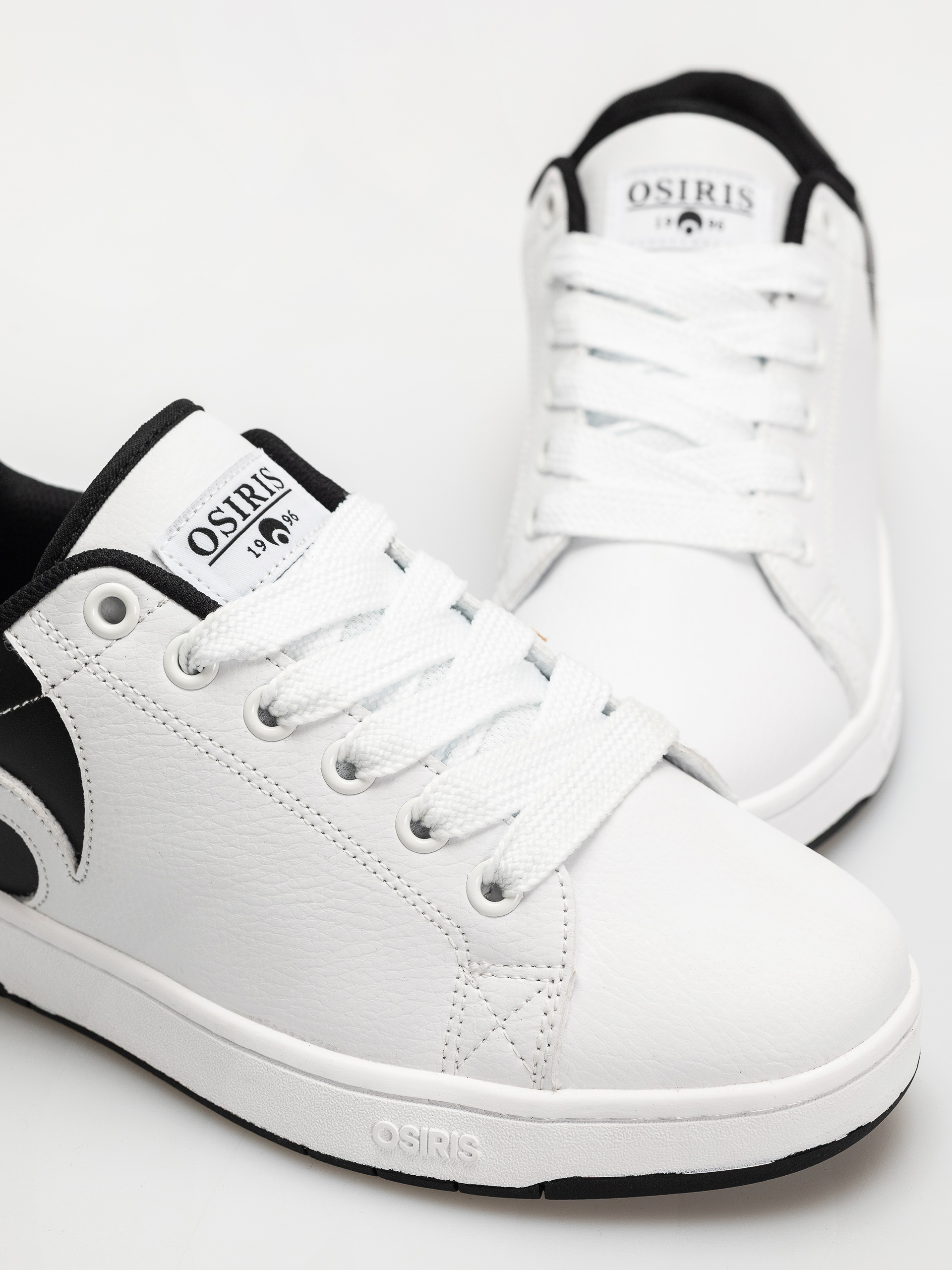 Boty Osiris Troma Alt (white/white/black)