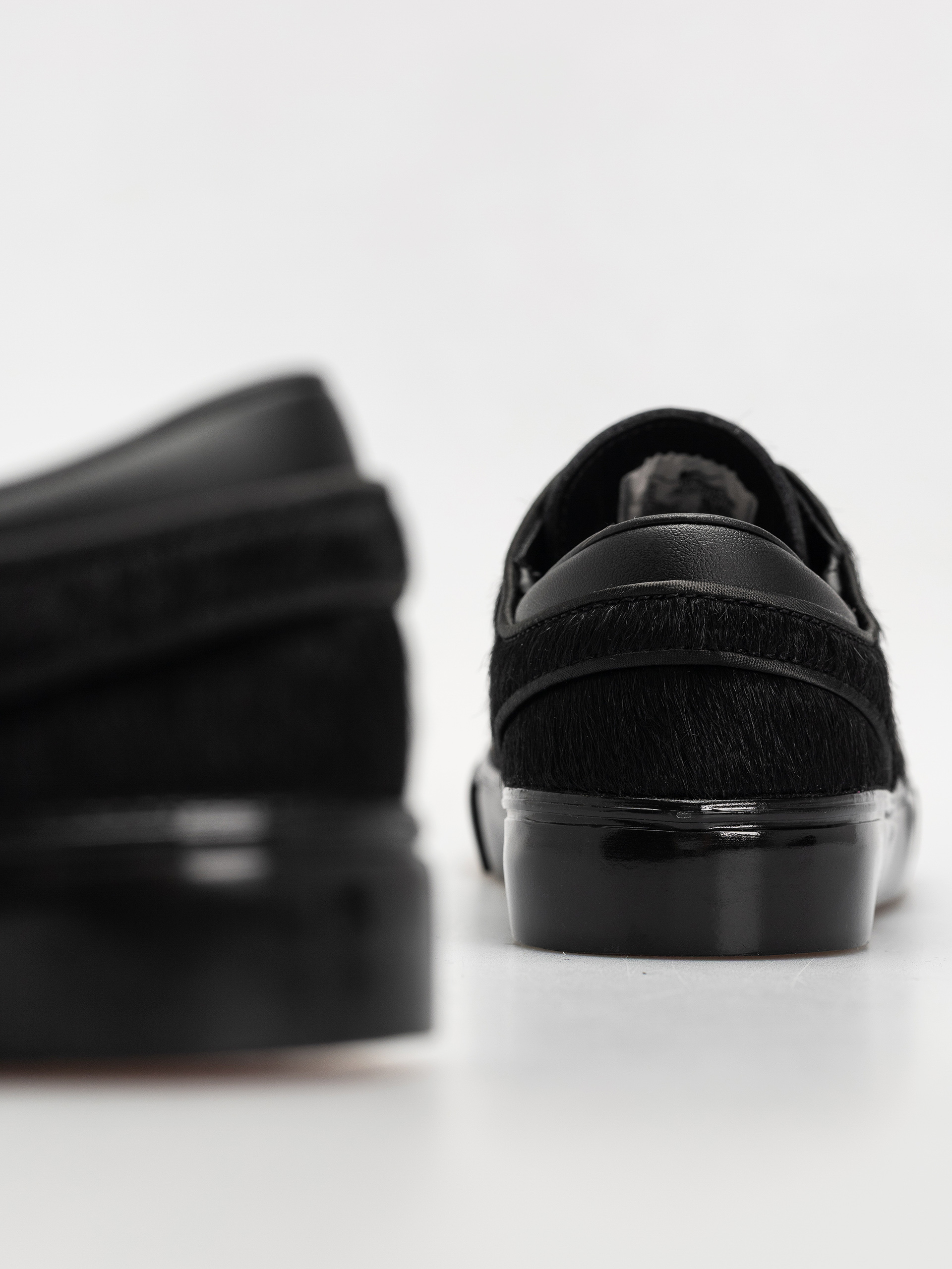 Boty Nike SB Zoom Janoski Og+ SE (black/black off noir black)
