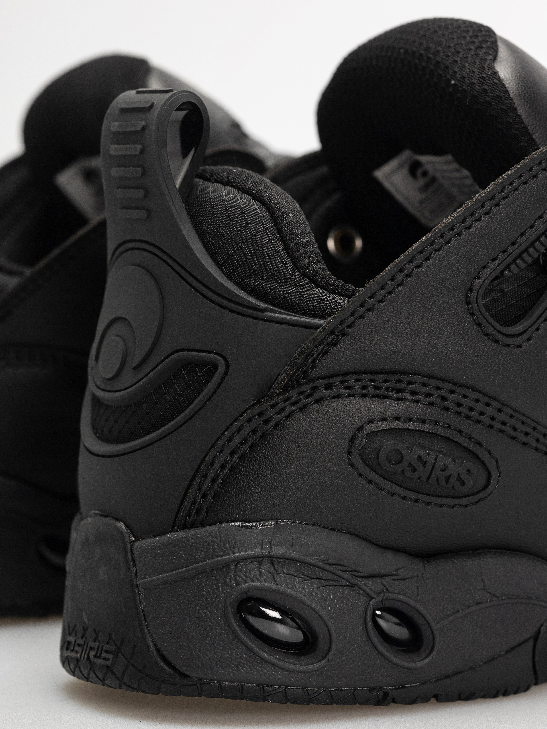 Boty Osiris D3 E (black/black/black)