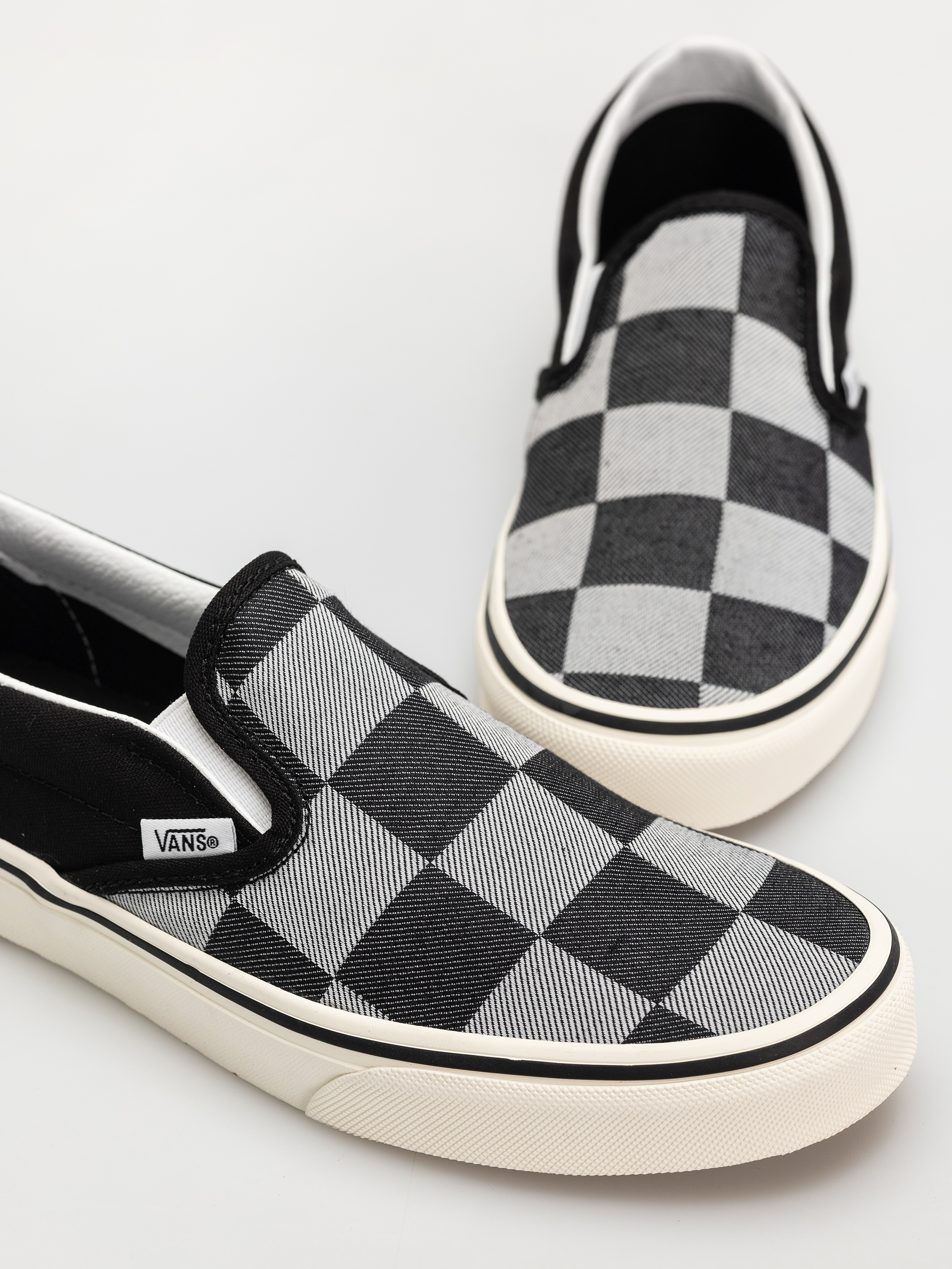 Boty Vans Classic Slip On (mono checkerboard black)