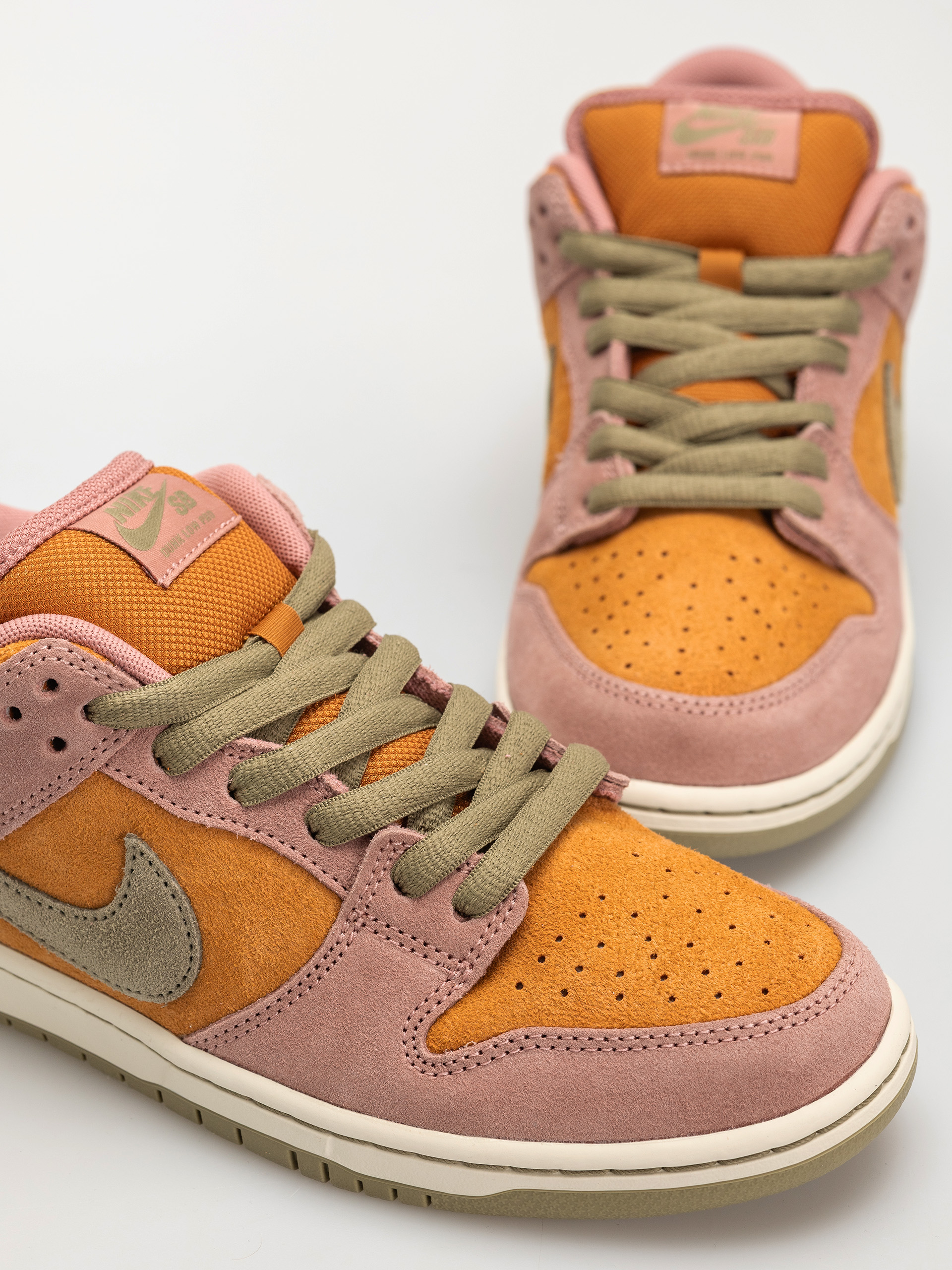 Boty Nike SB Dunk Low Pro (red stardust/neutral olive monarch)