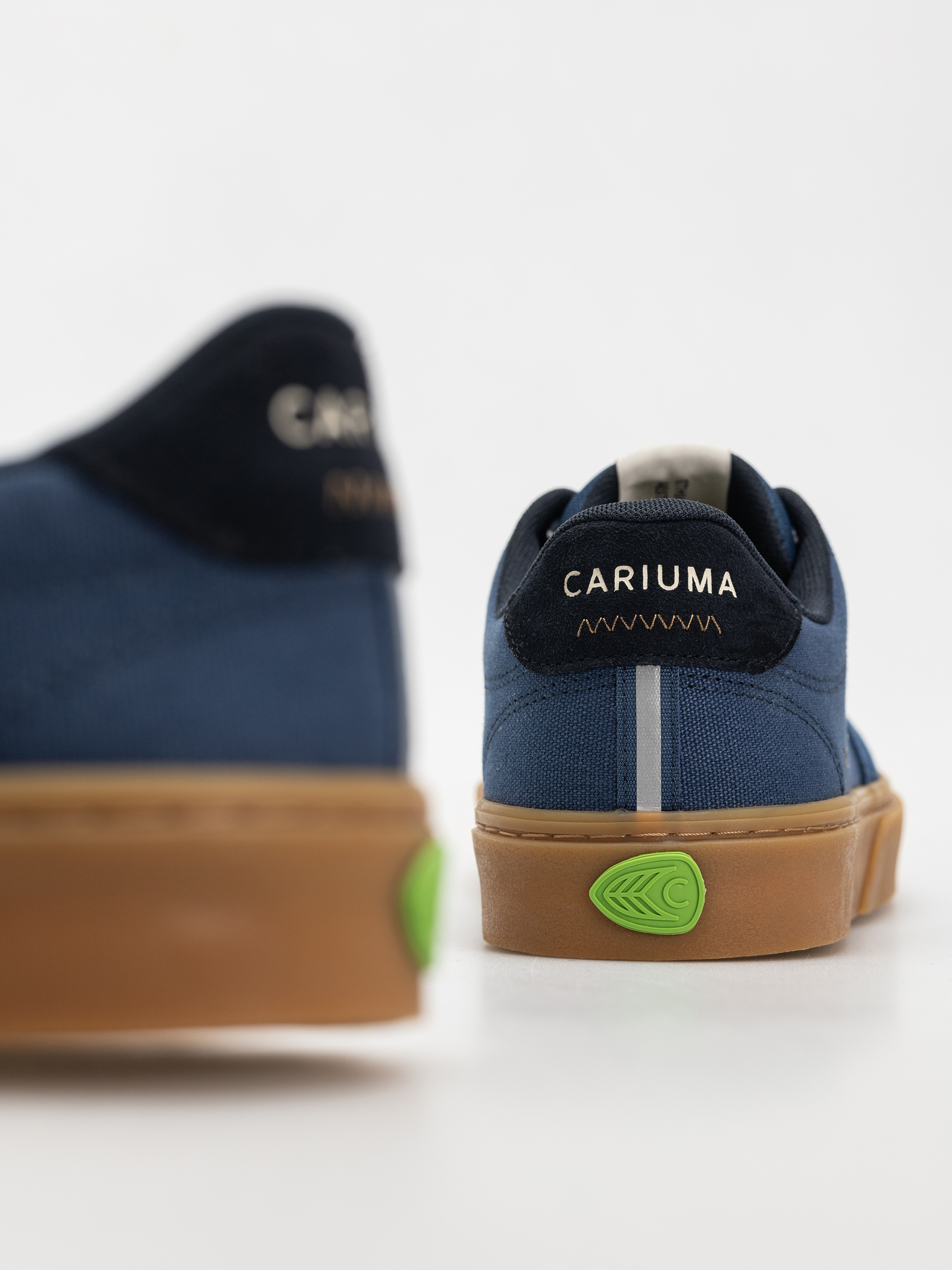 Boty Cariuma Naioca Pro (gum shadow blue suede and canvas ivory logo navy)