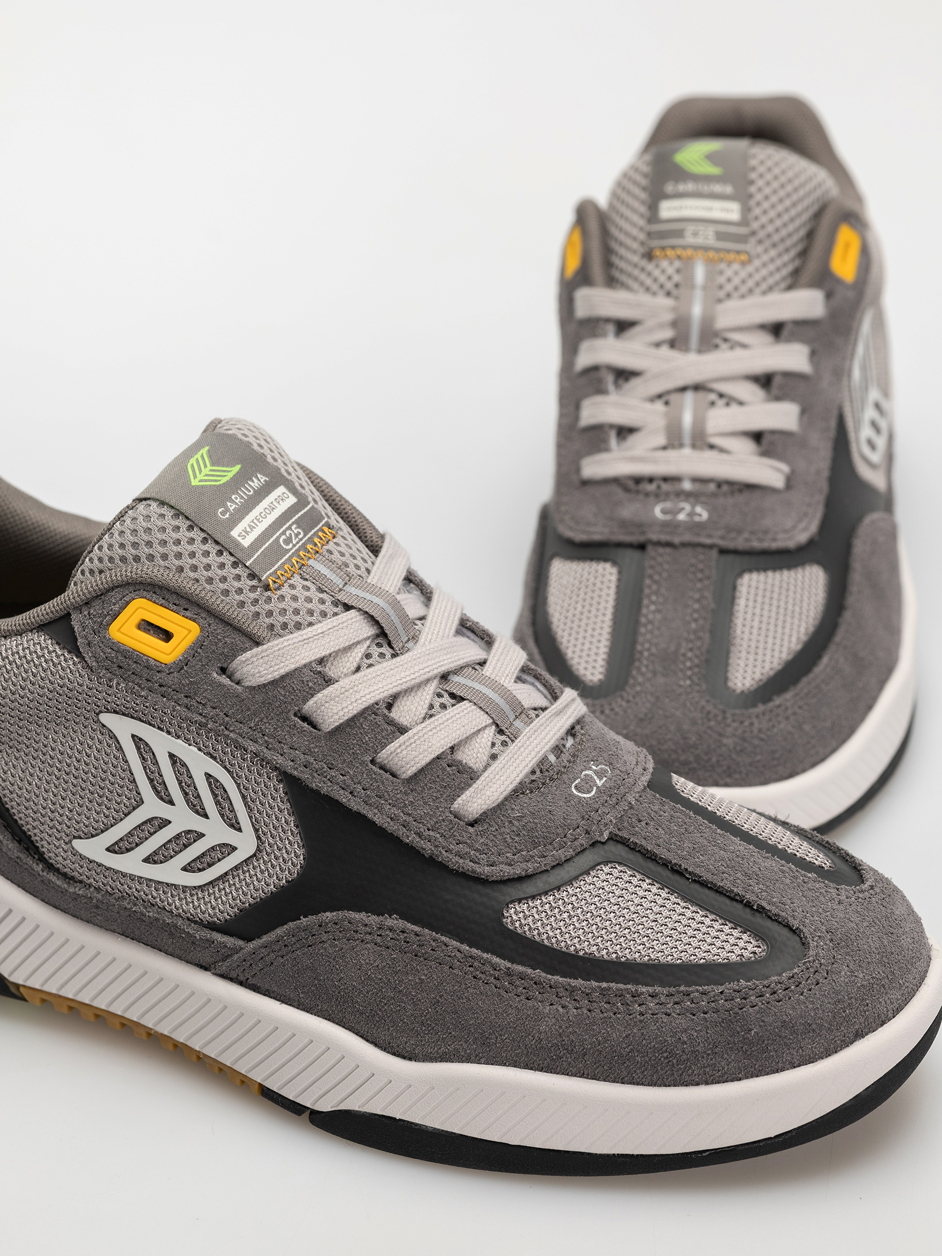 Boty Cariuma Skategoat C25 Pro (charcoal grey suede light grey mesh ice logo yellow)