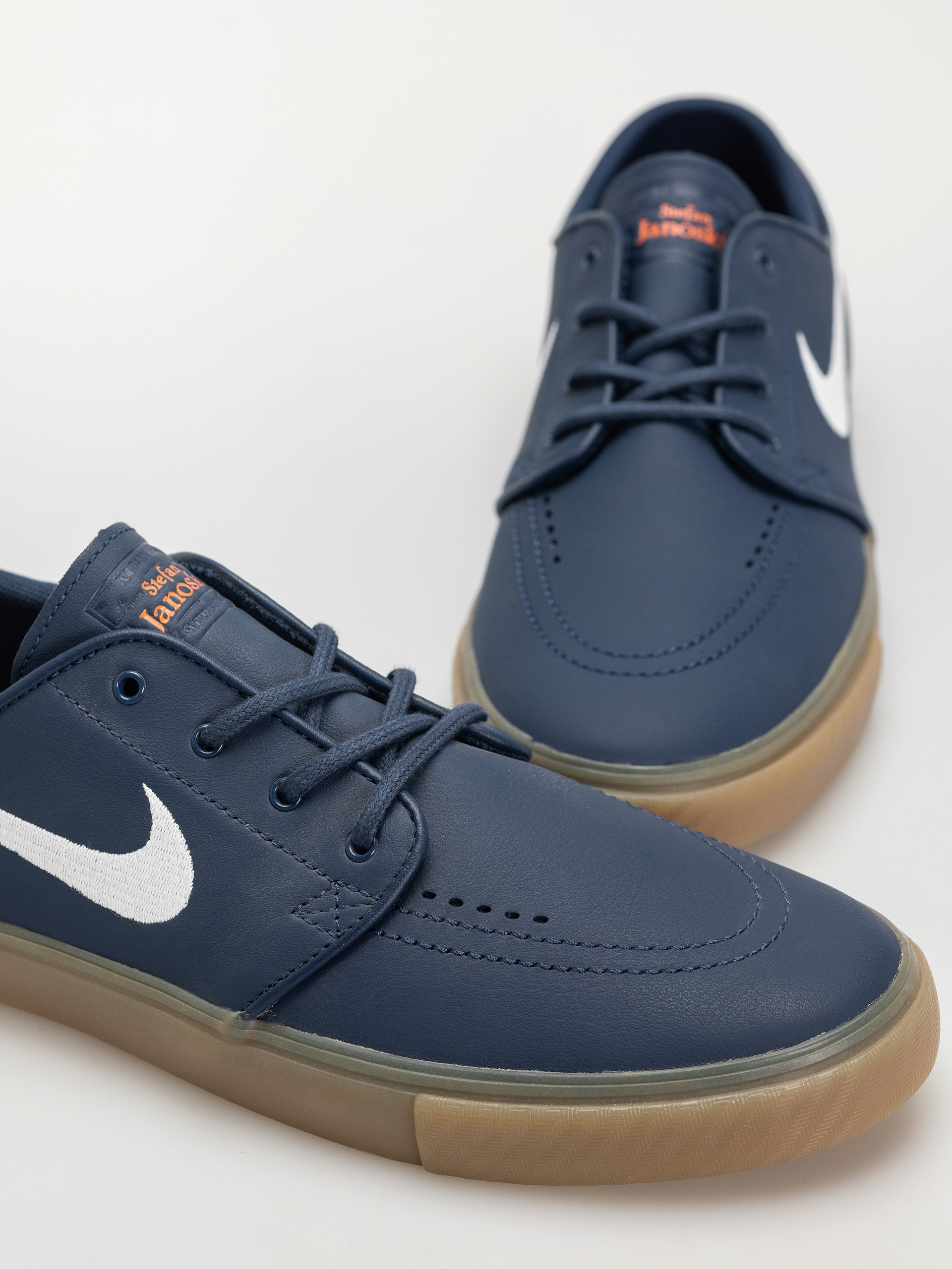 Boty Nike SB Zoom Janoski Og+ Iso (navy/white navy gum light brown)