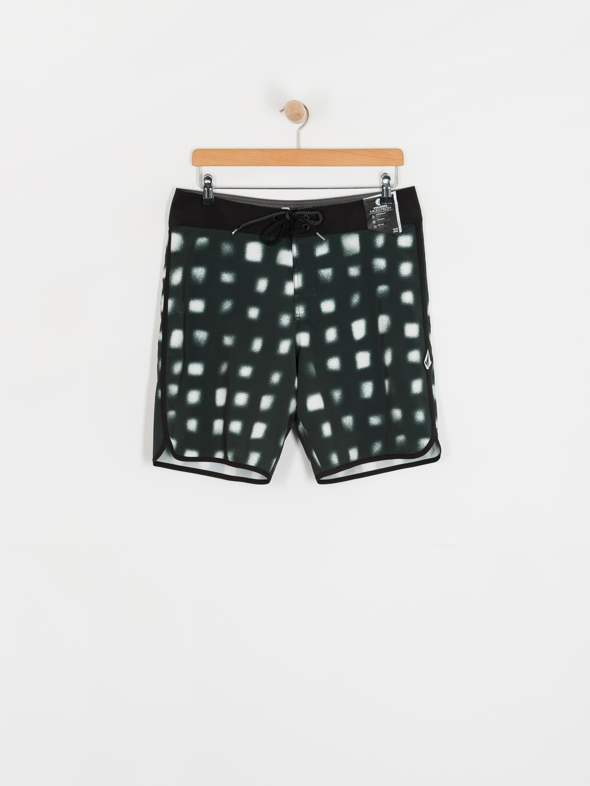 Plážové kraťasy Volcom Infuse Scallop Mod 19 (black)