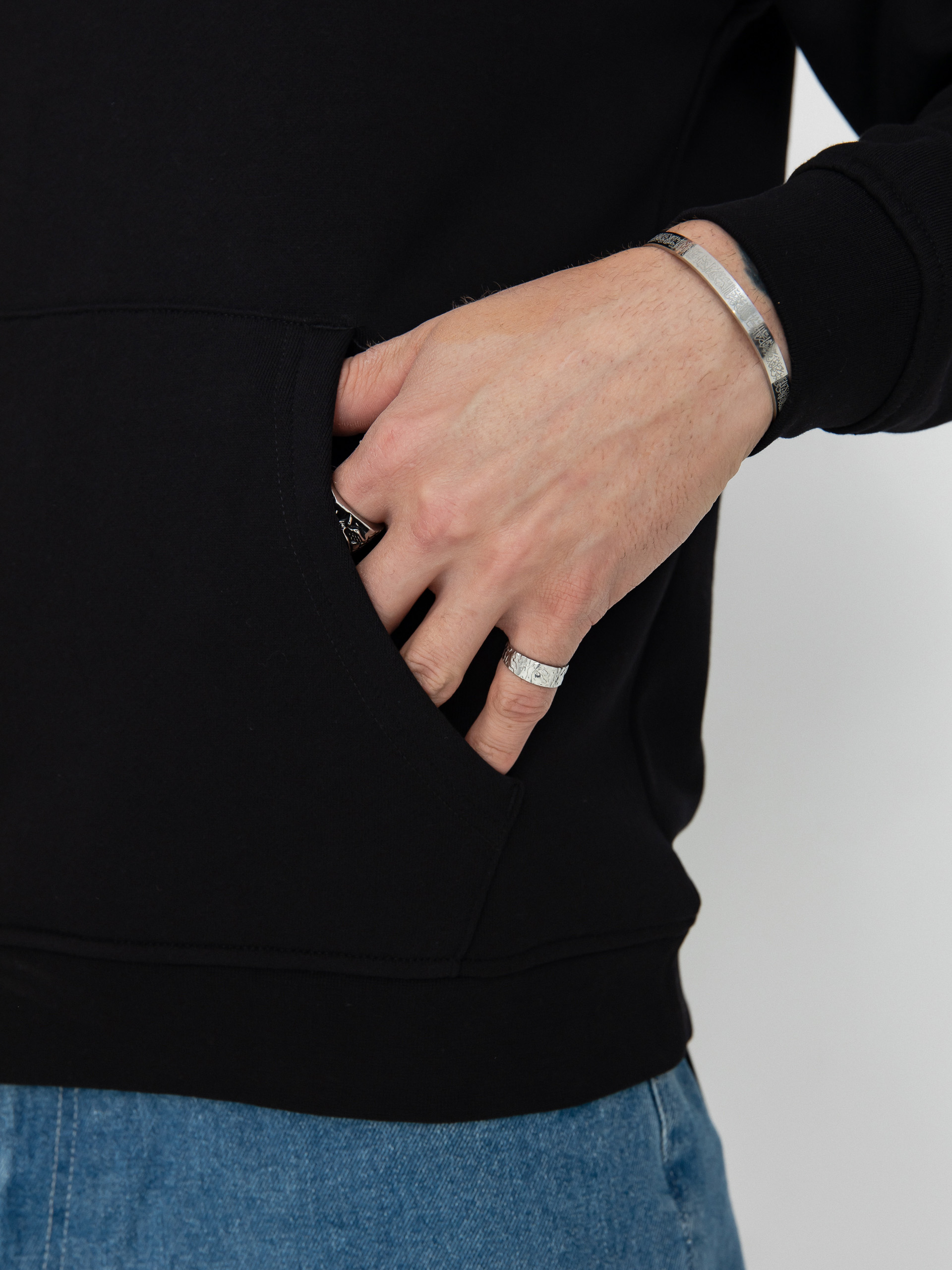 Mikina s kapucí Santa Cruz Crescent Bone Hand HD (black)