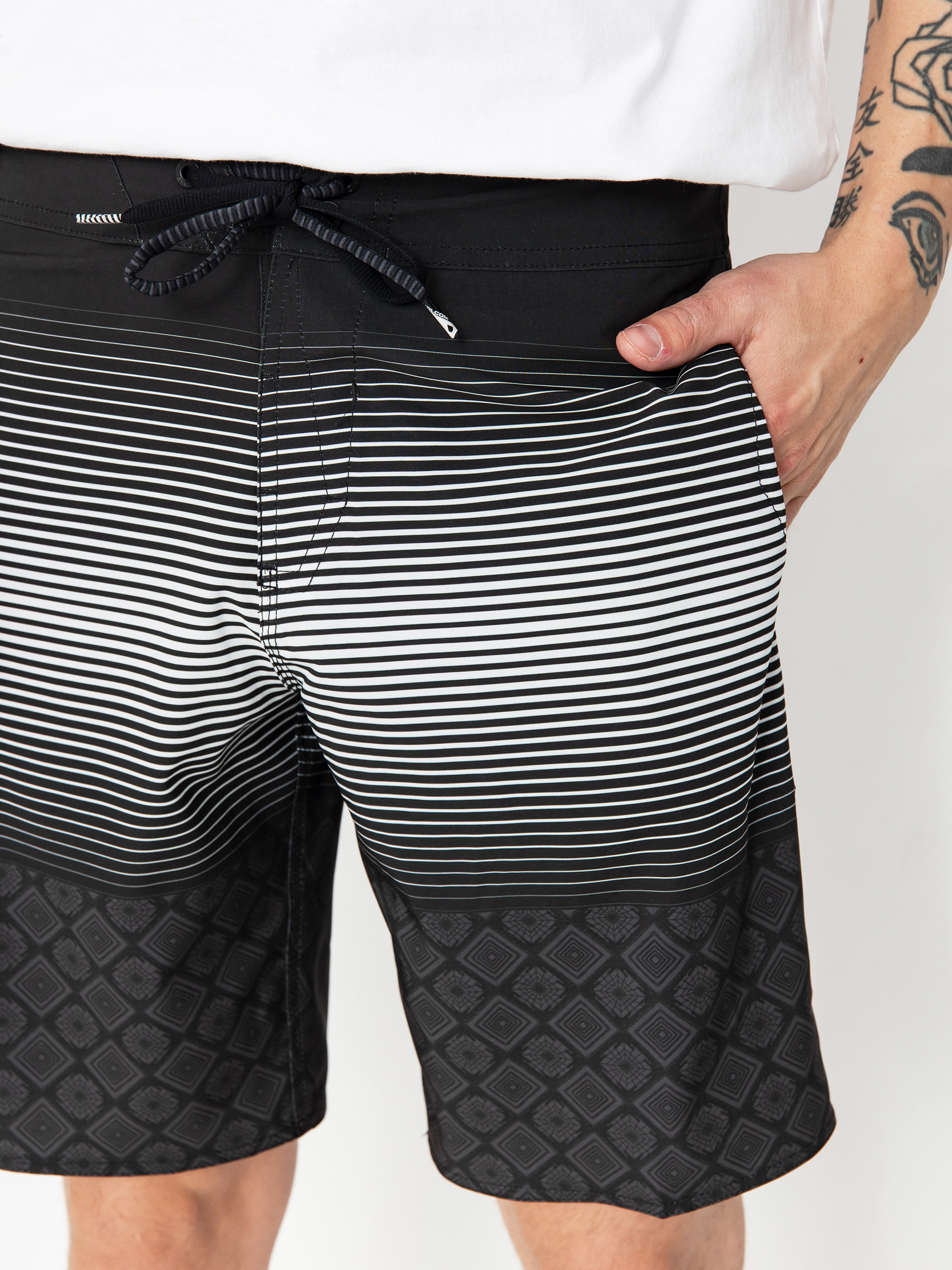 Plážové kraťasy Volcom Lido Stripe Mod 20 (black)