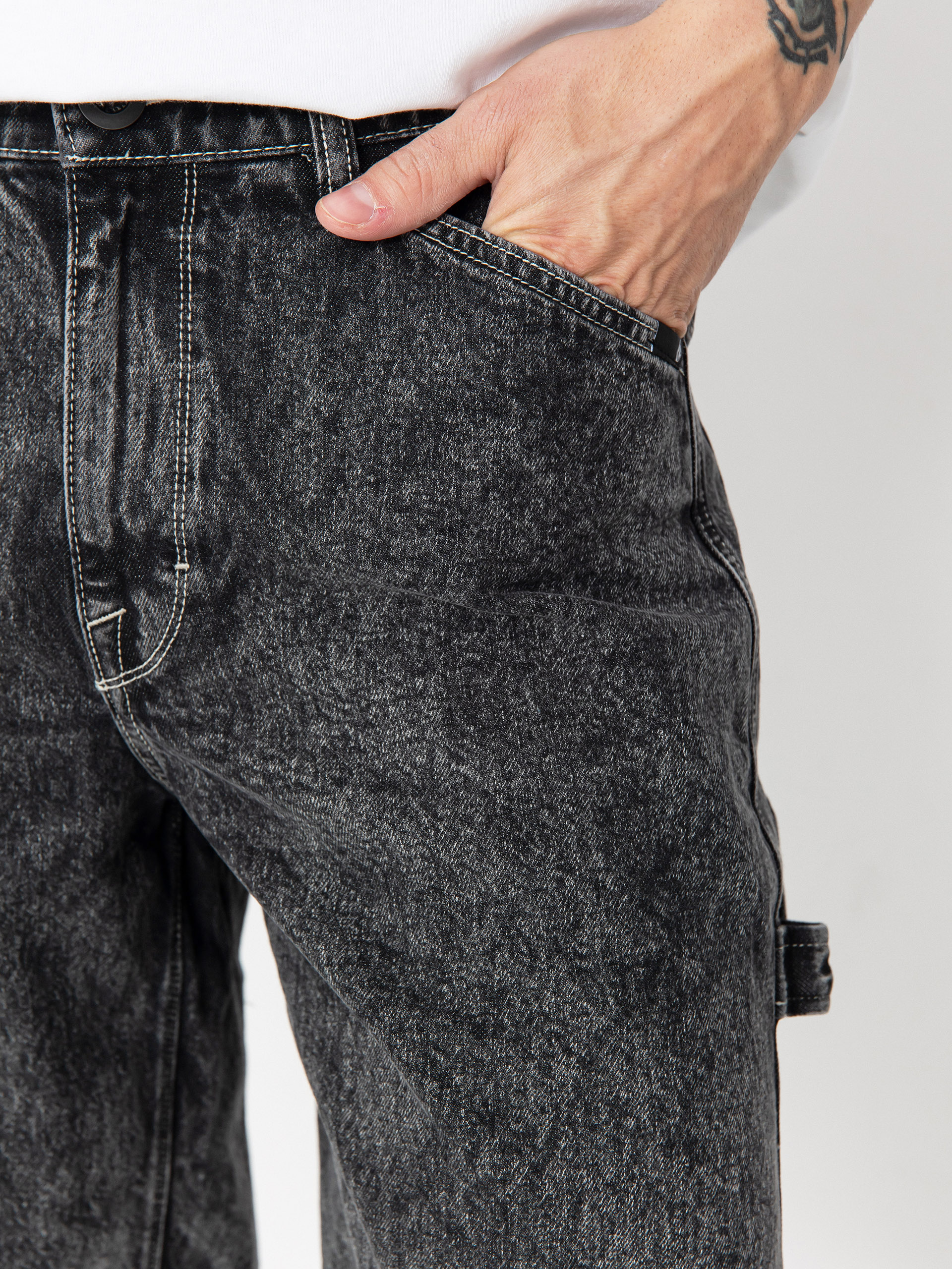 Kraťasy Volcom Labored Utility (light acid black)