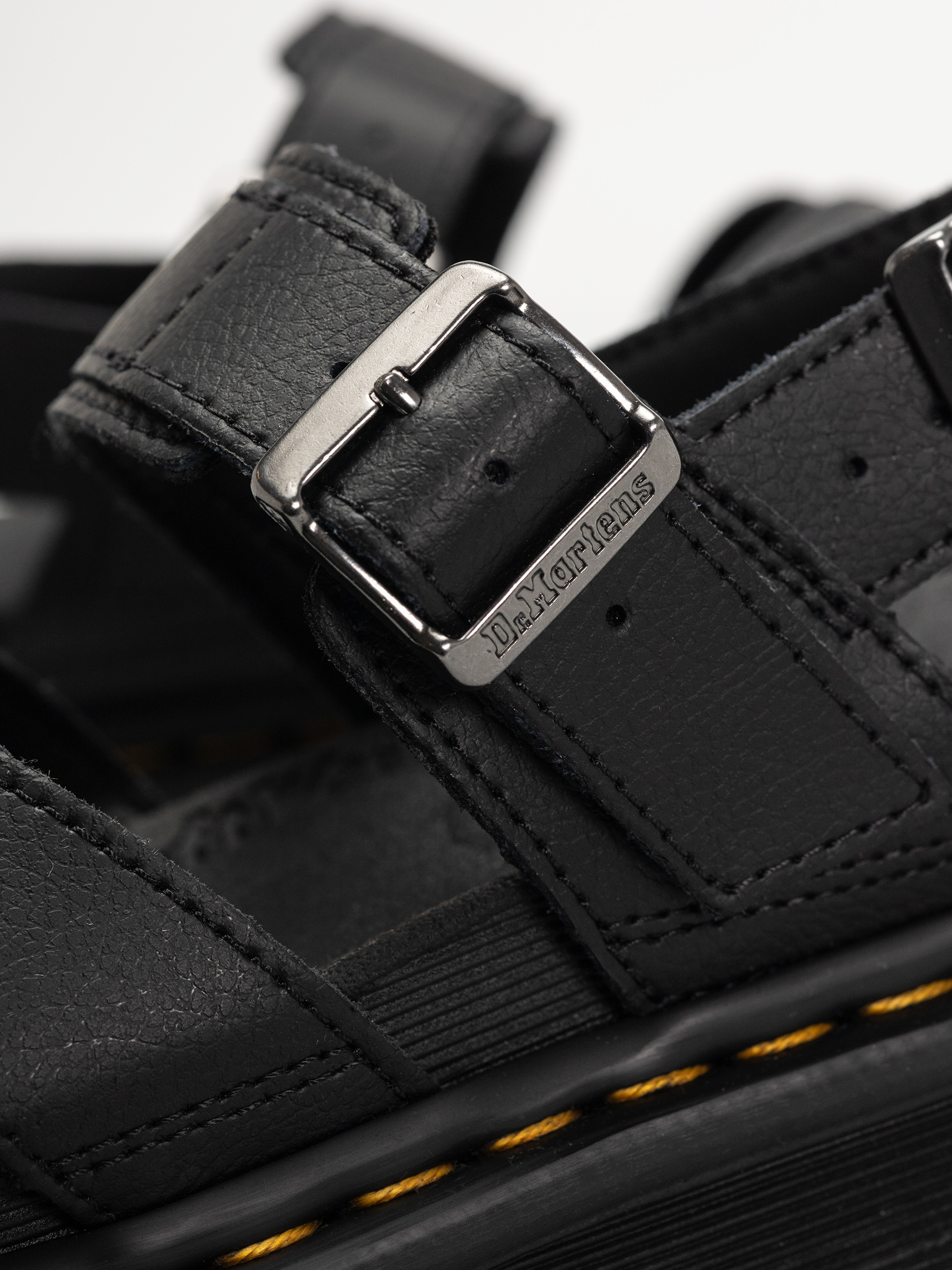 Sandaly Dr. Martens Voss II Wmn (black athena)