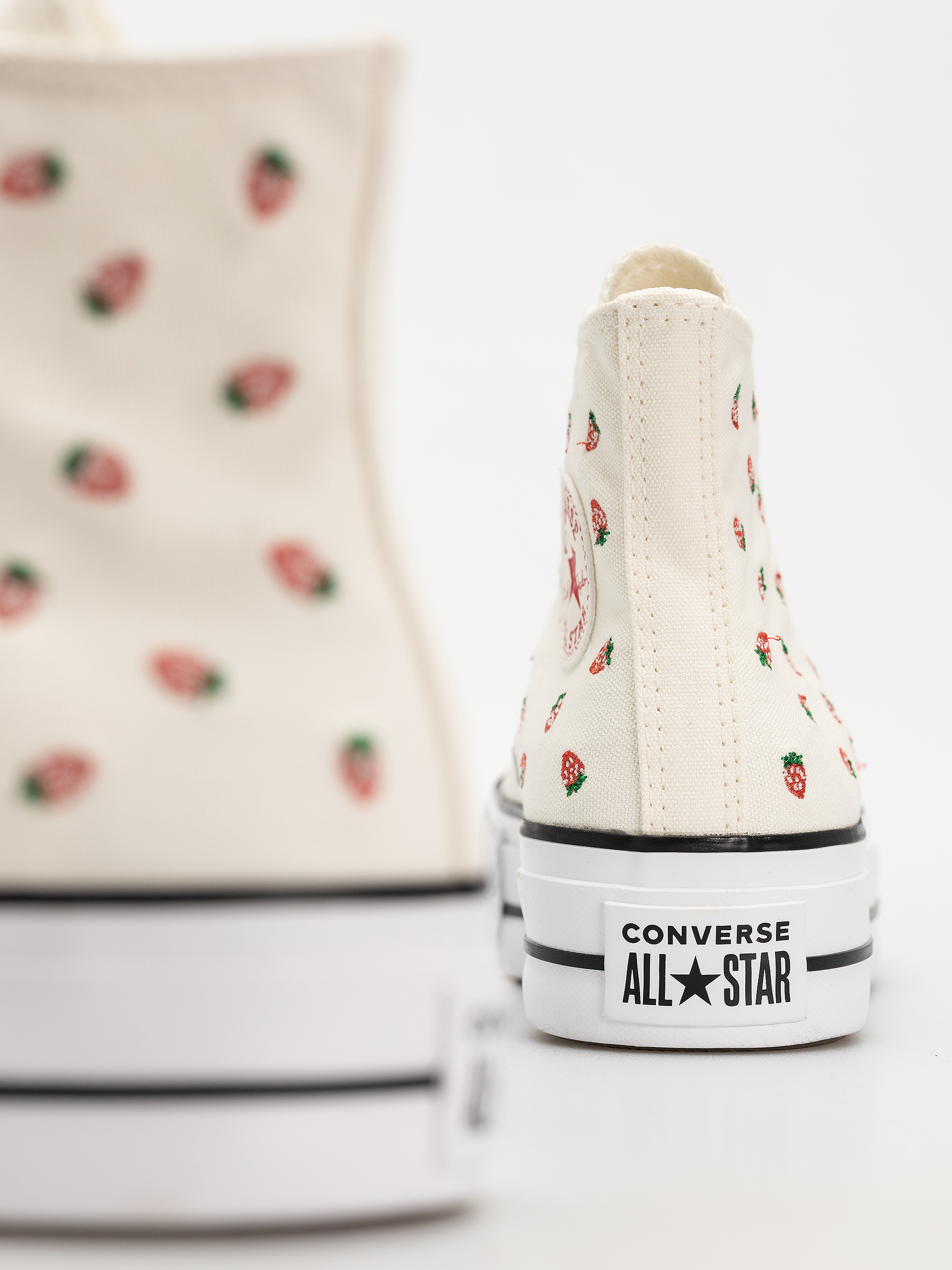 Tenisky Converse Chuck Taylor All Star Lift Hi Wmn (egret/soft red/white)