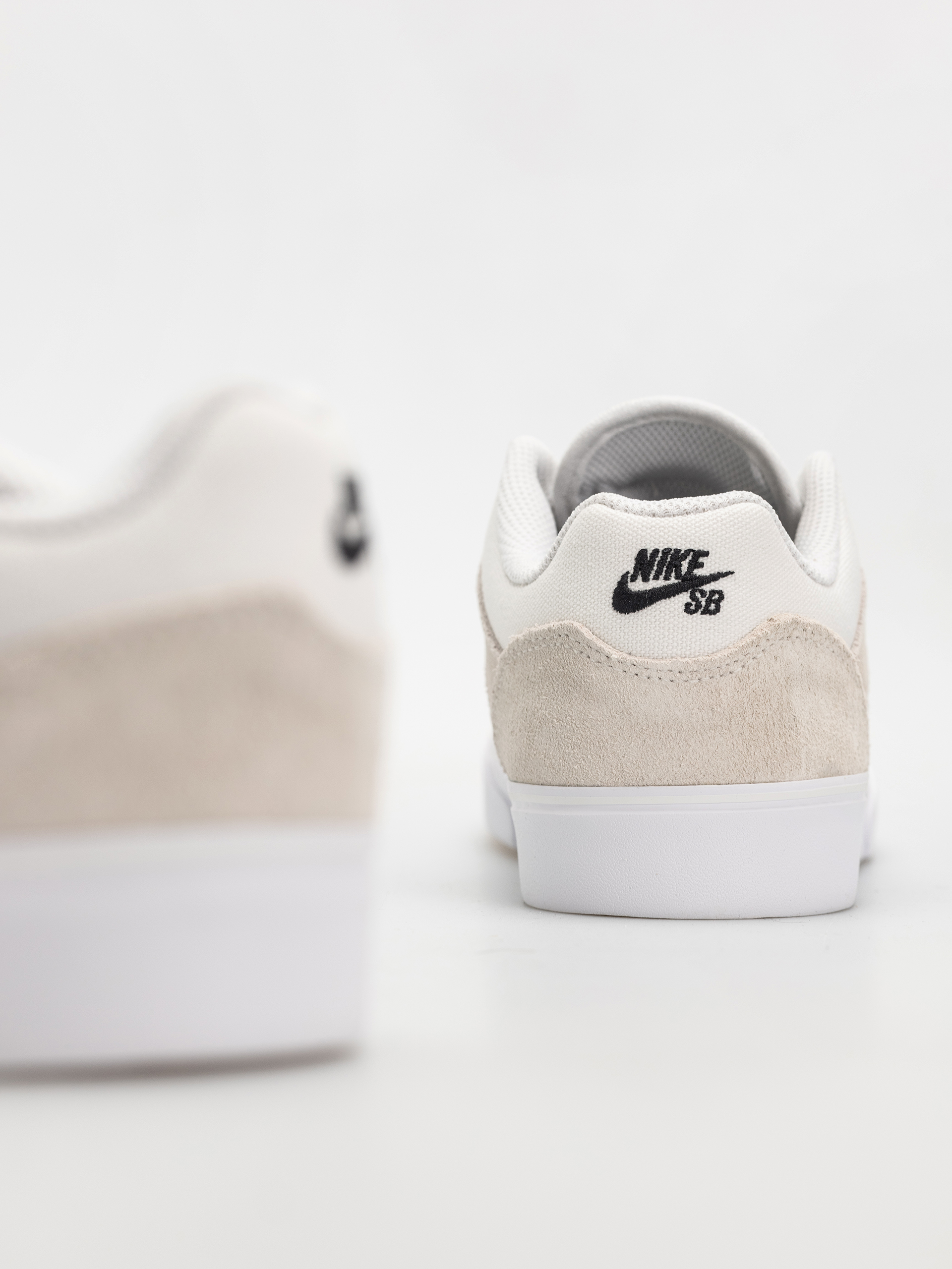 Boty Nike SB Malor JR (white/black summit white gum light brown)