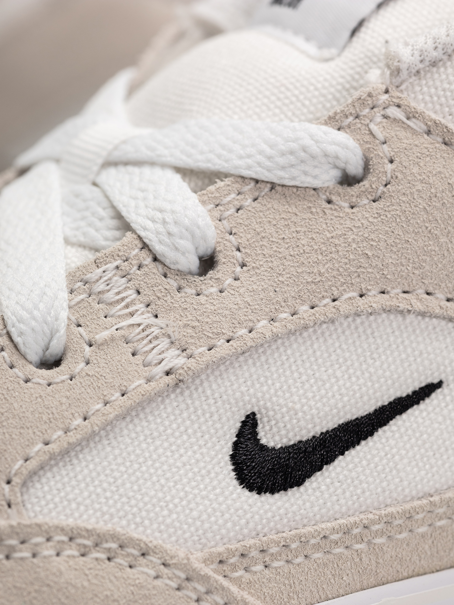 Boty Nike SB Malor JR (white/black summit white gum light brown)