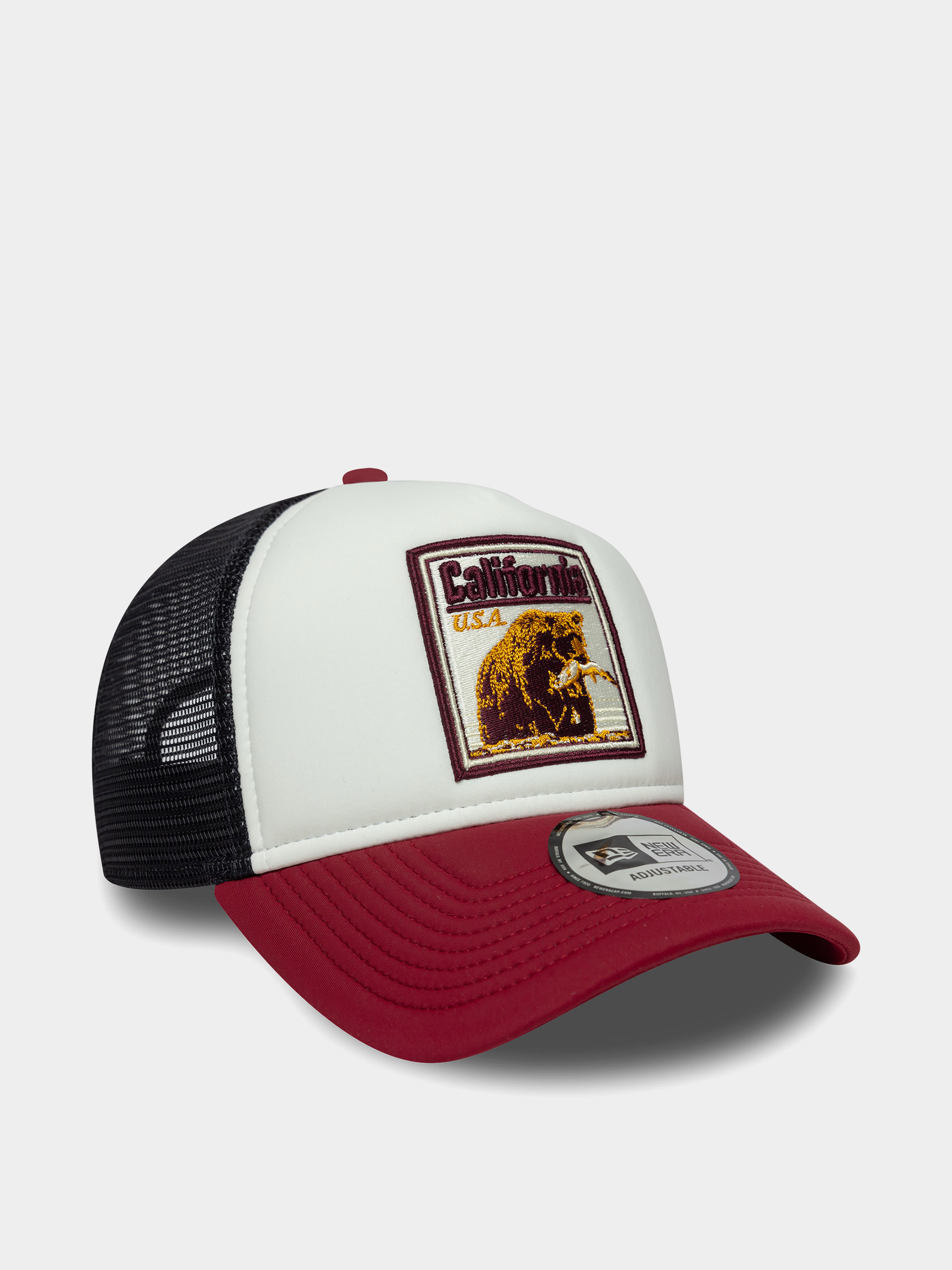 Kšiltovka  New Era Graphic Patch Trucker (red/white/black)