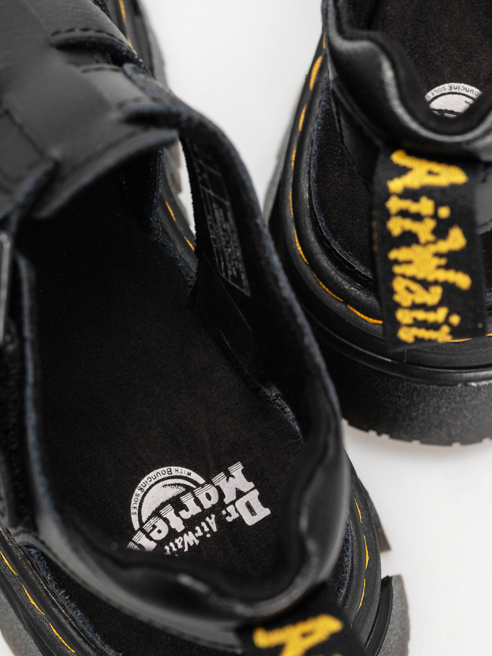 Sandaly Dr. Martens Mattison 3 Strap Wmn (black athena)