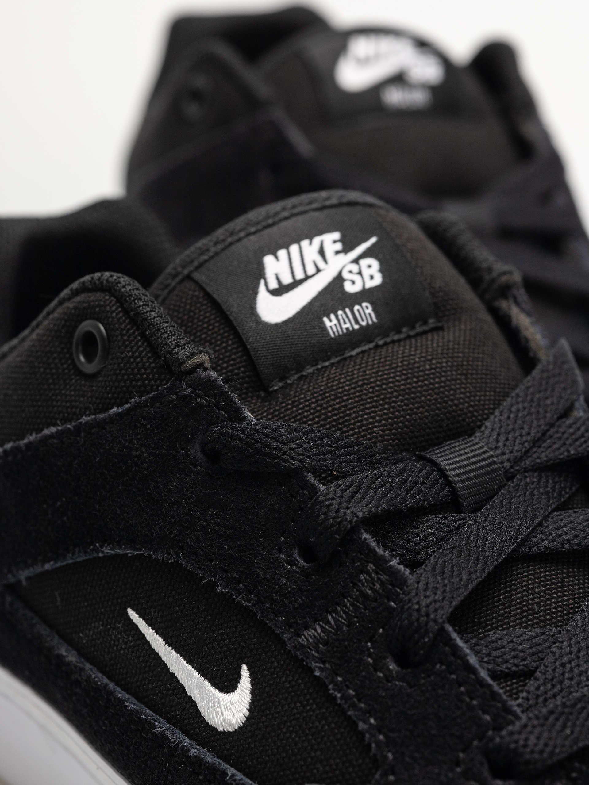 Boty Nike SB Malor JR (black/white black white)