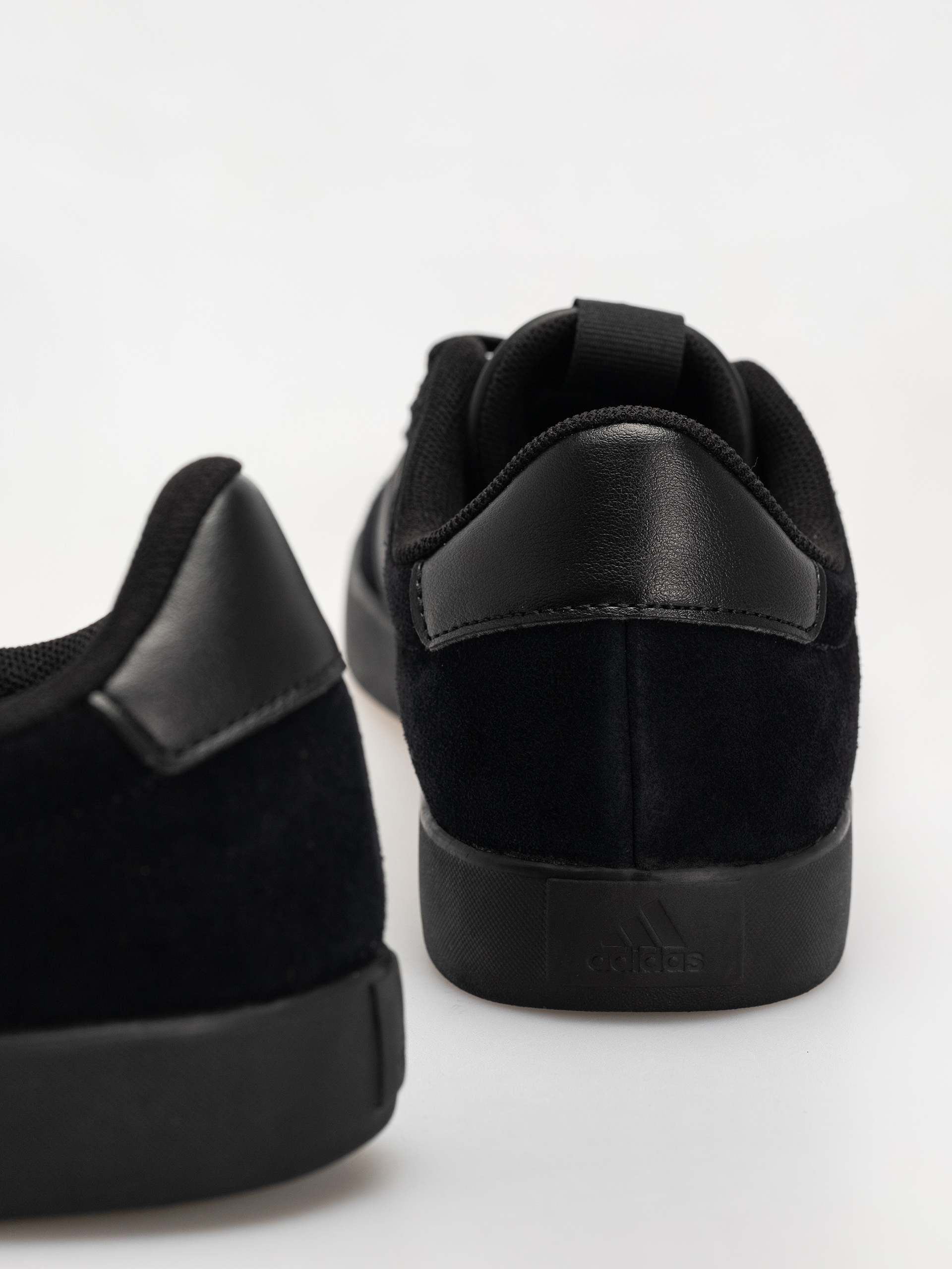 Boty adidas Vl Court 3.0 (cblack/cblack/cblack)