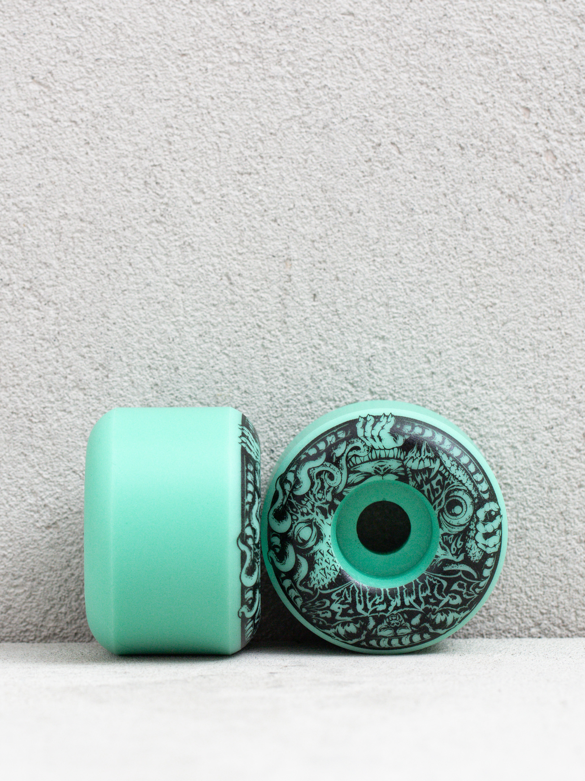 Kolečka Spitfire F4 99D Demon Gate Glow (mint)