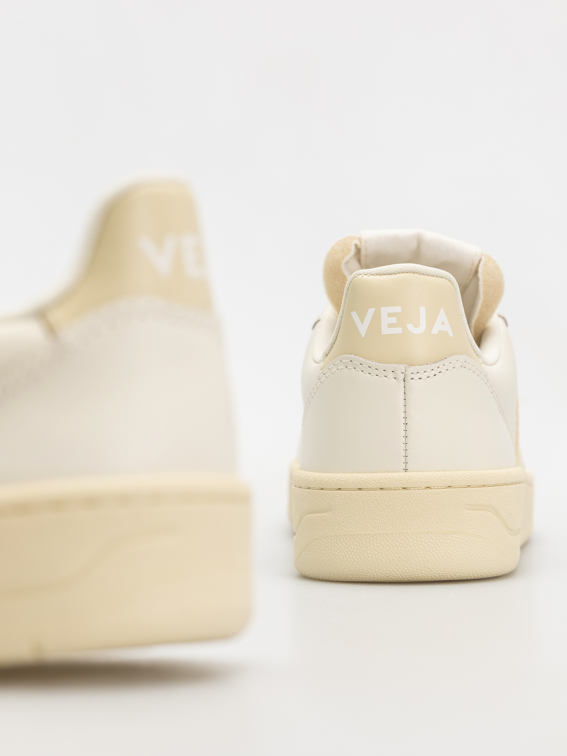 Boty Veja V-10 Wmn (pure calcaire)