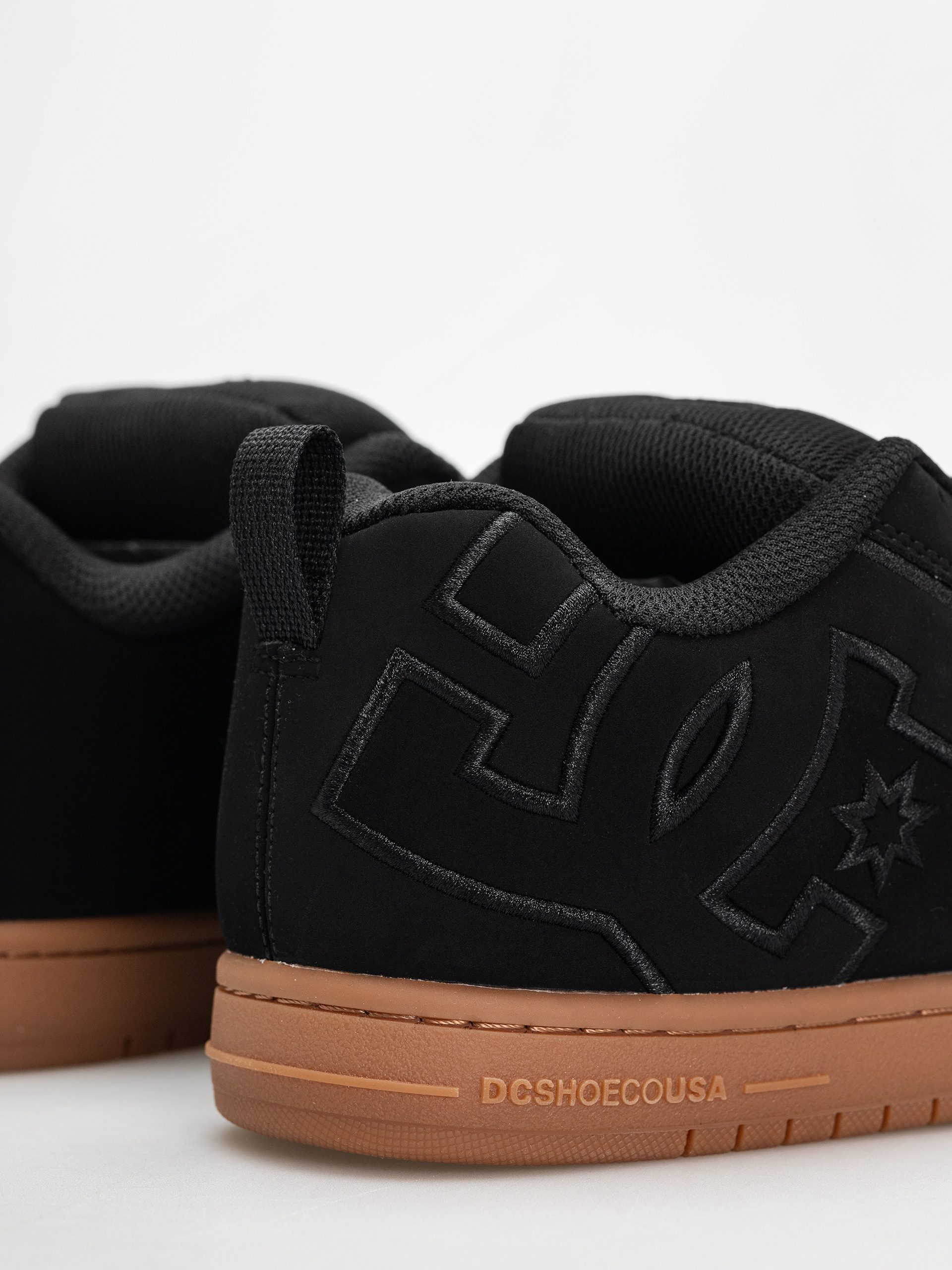 Boty DC Court Graffik (black/gum)