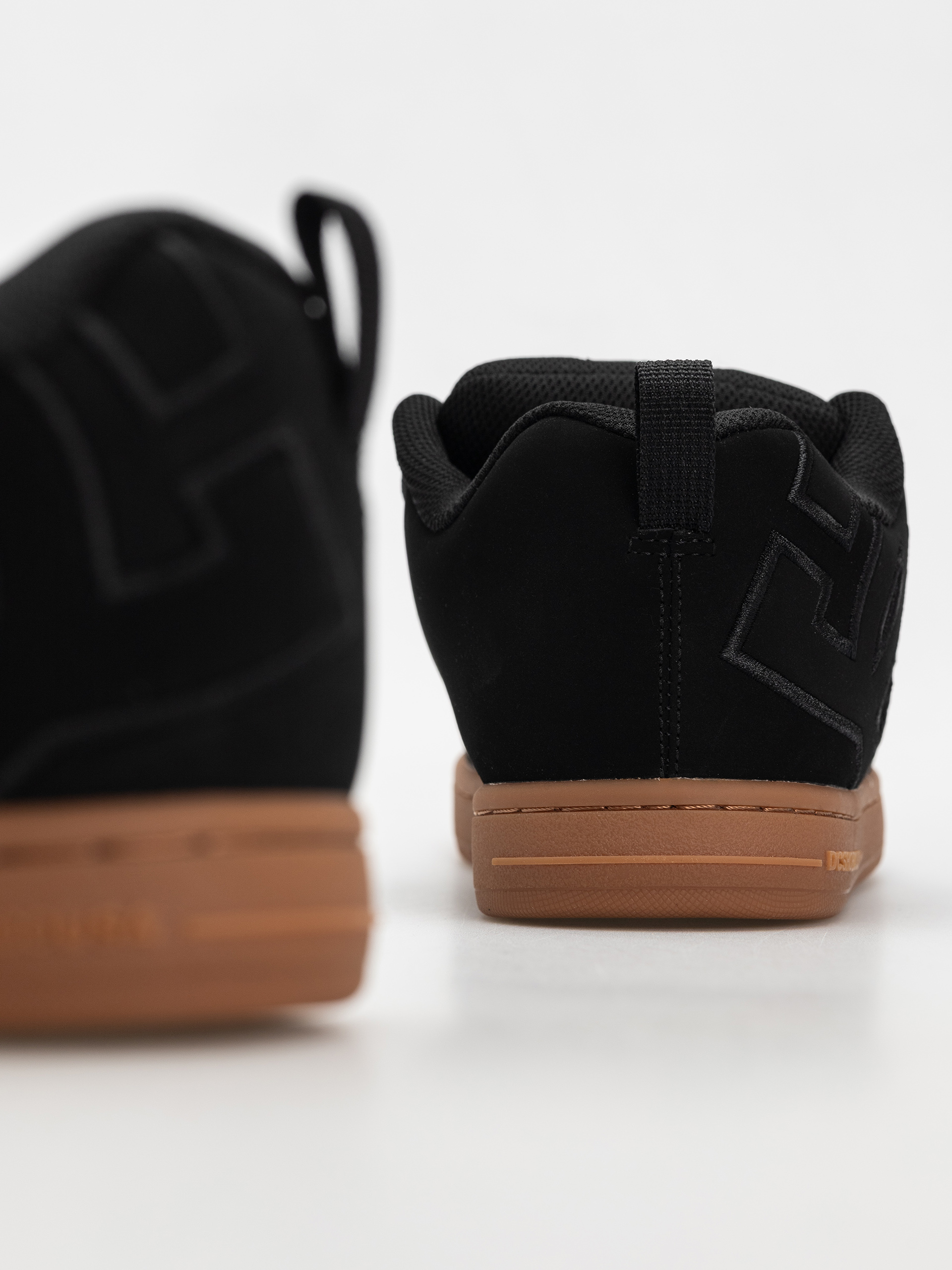 Boty DC Court Graffik (black/gum)