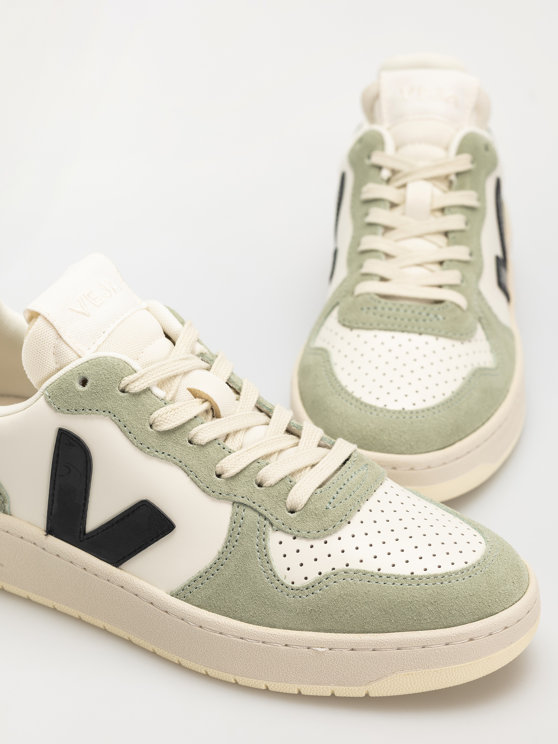 Boty Veja V-10 Wmn (pure black clay)