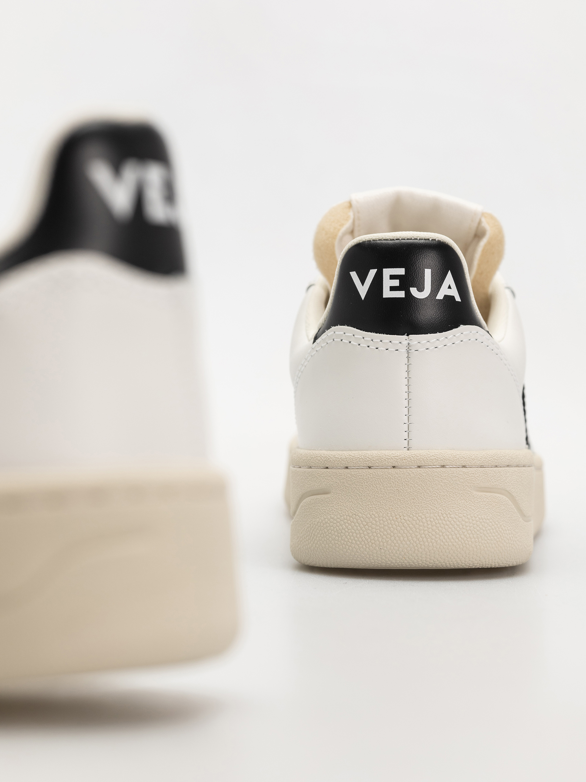 Boty Veja V-10 Wmn (extra white black)