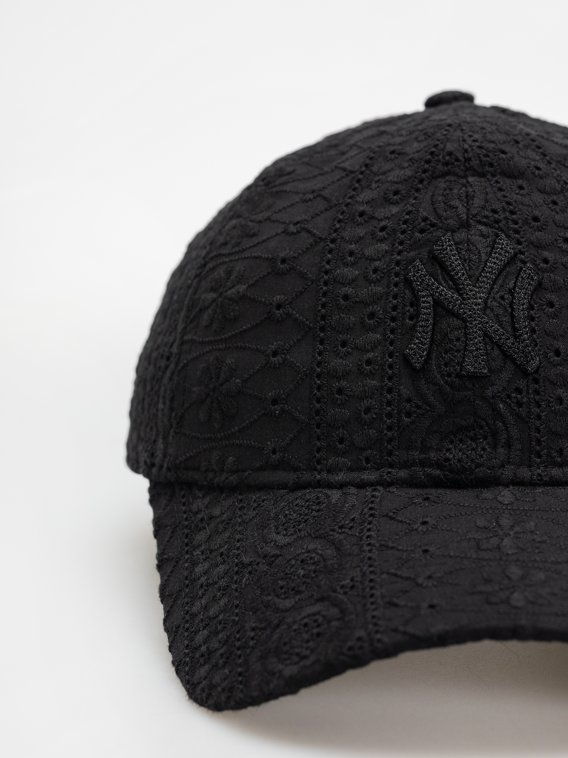 Kšiltovka  New Era Broderie 9Twenty New York Yankees Wmn (black)