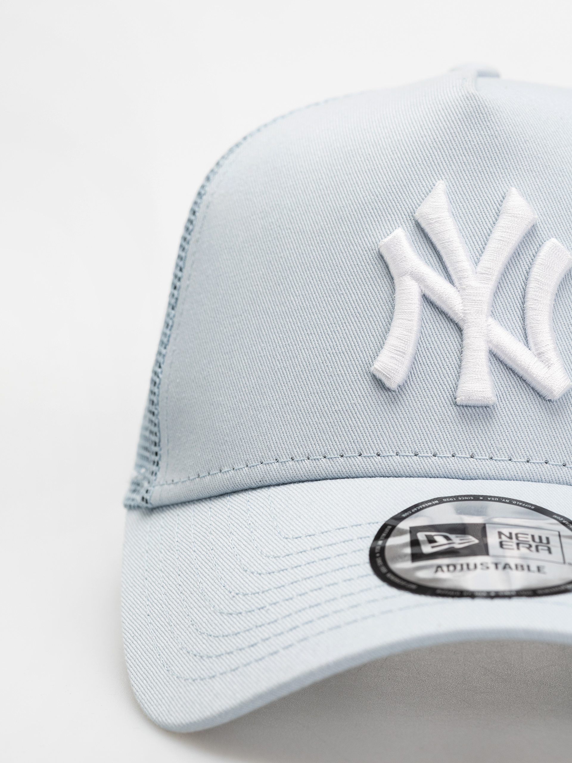 Kšiltovka  New Era League Essential Trucker New York Yankees (blue/white)