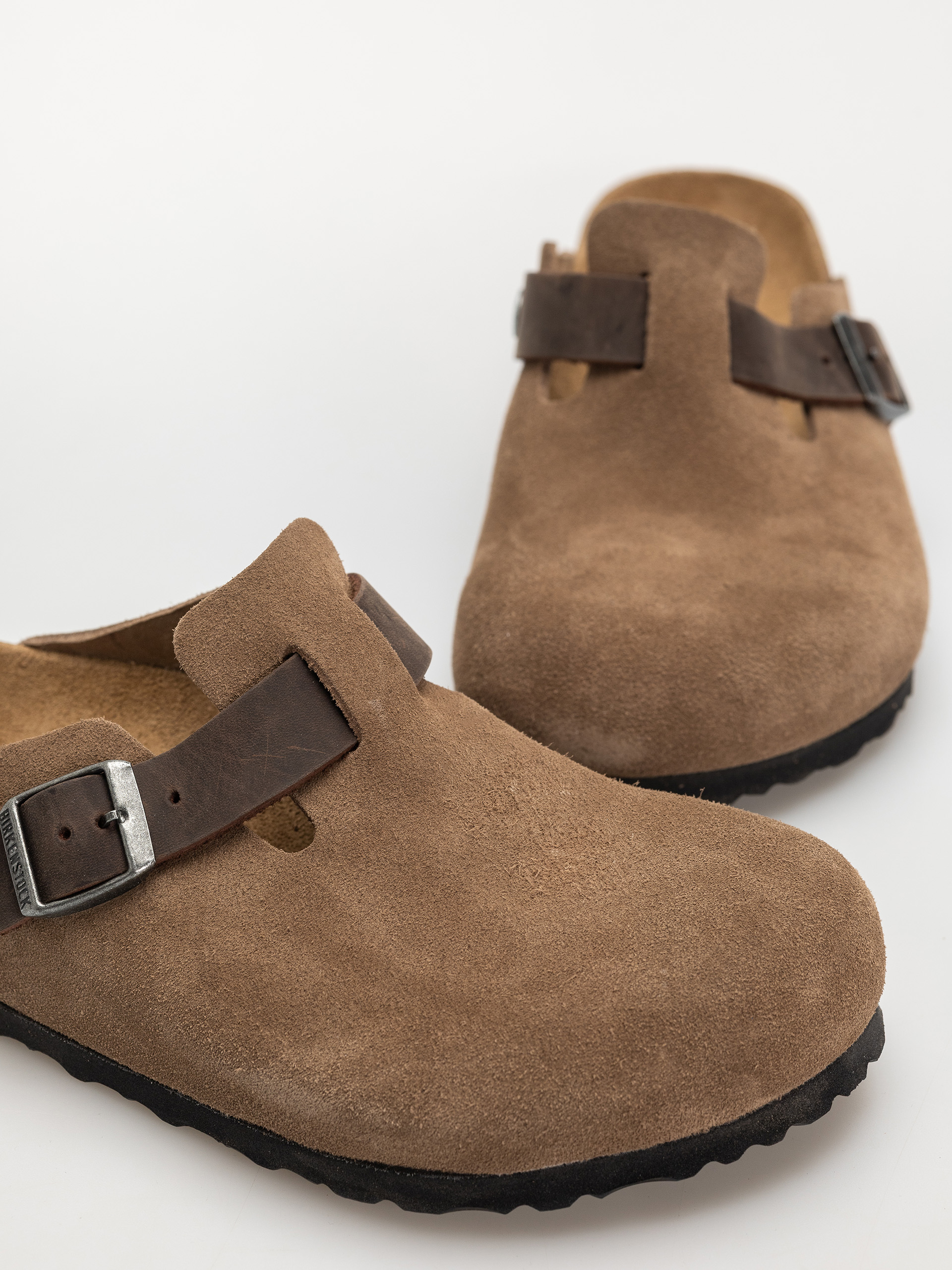 Plážovky Birkenstock Boston Suede & Oiled Leather Regular (dark tea)
