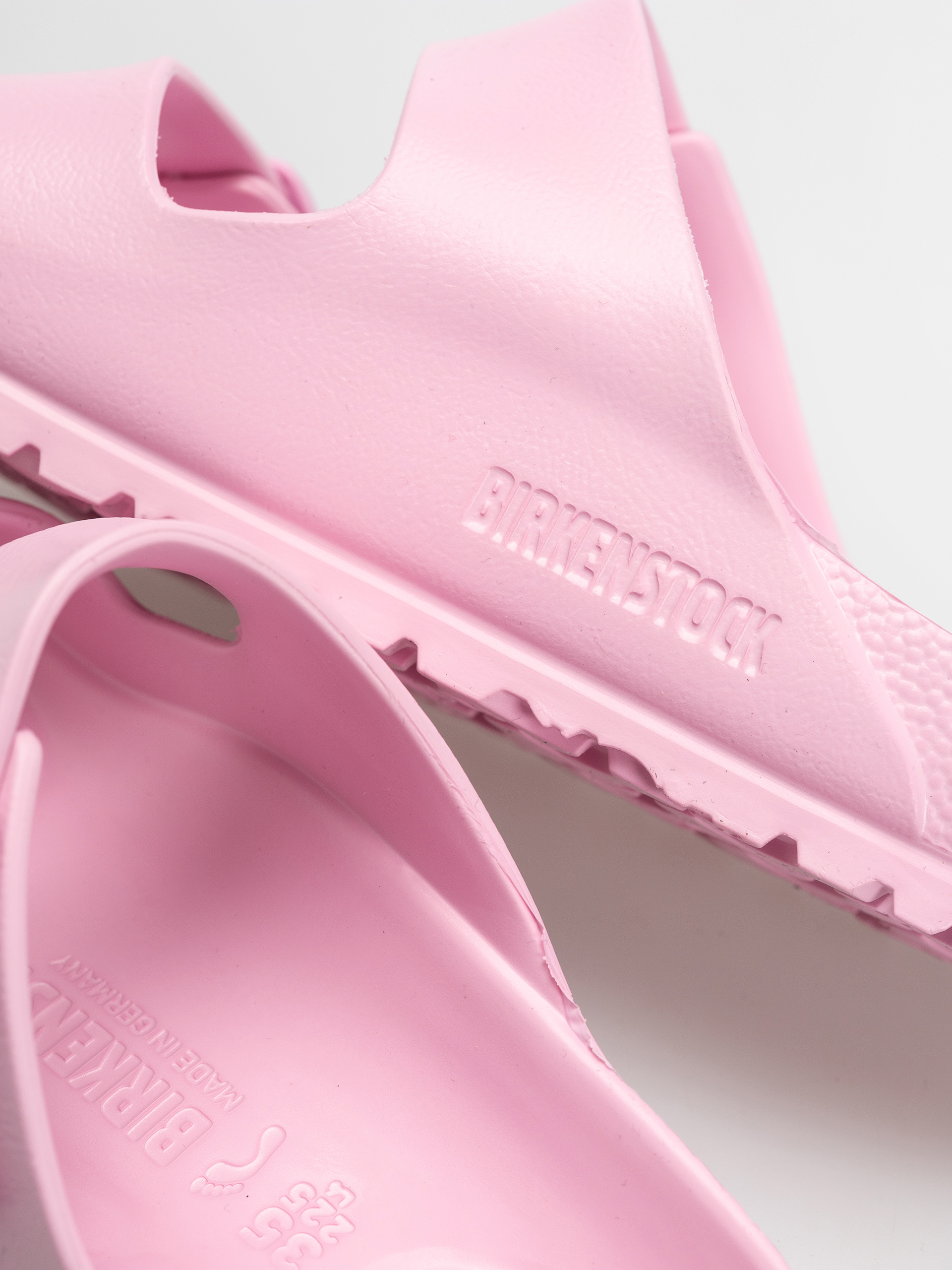 Plážovky Birkenstock Arizona Essentials EVA Narrow Wmn (fondant pink)