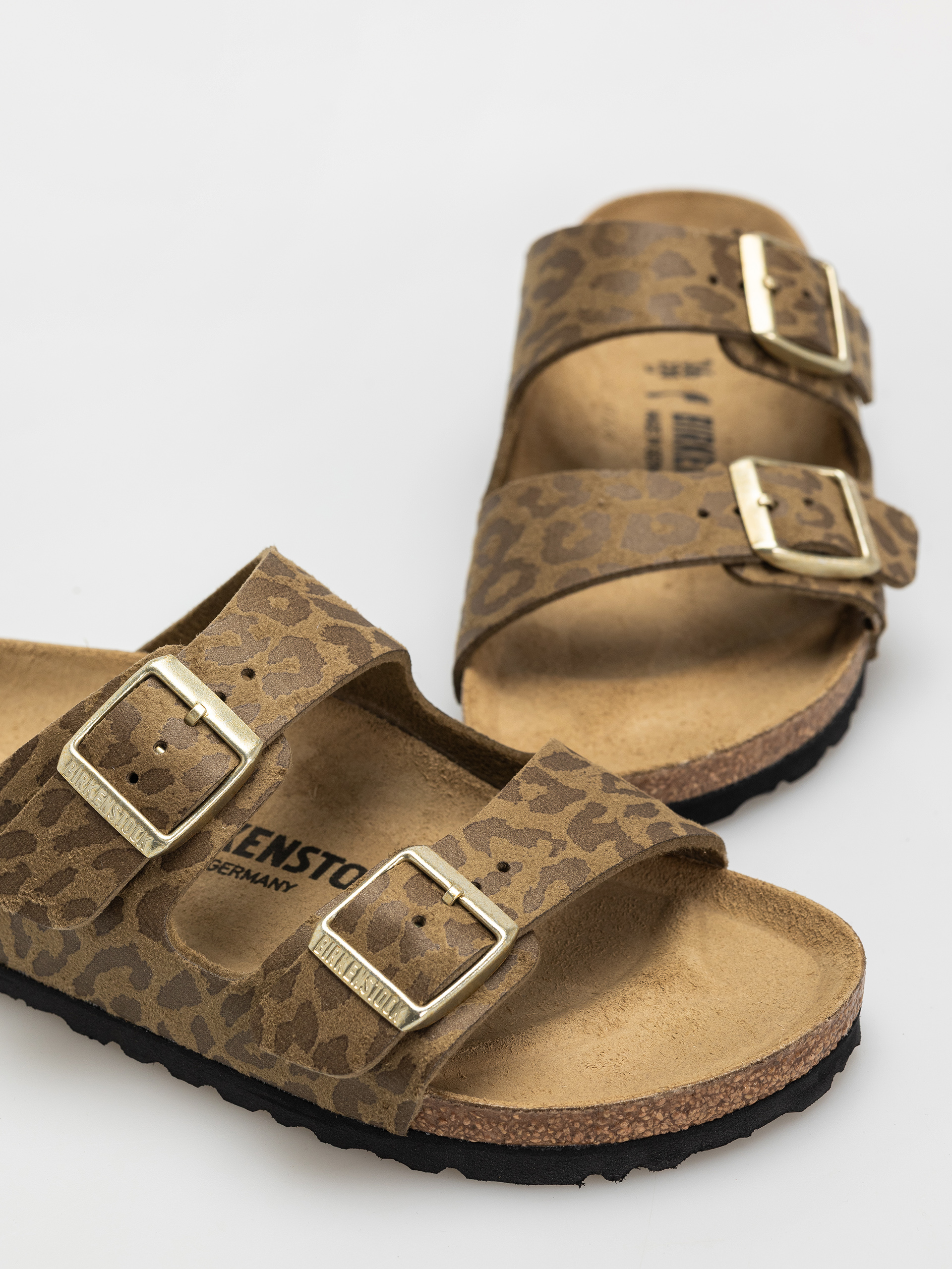 Plážovky Birkenstock Arizona Synthetics Narrow Wmn (leo khaki)