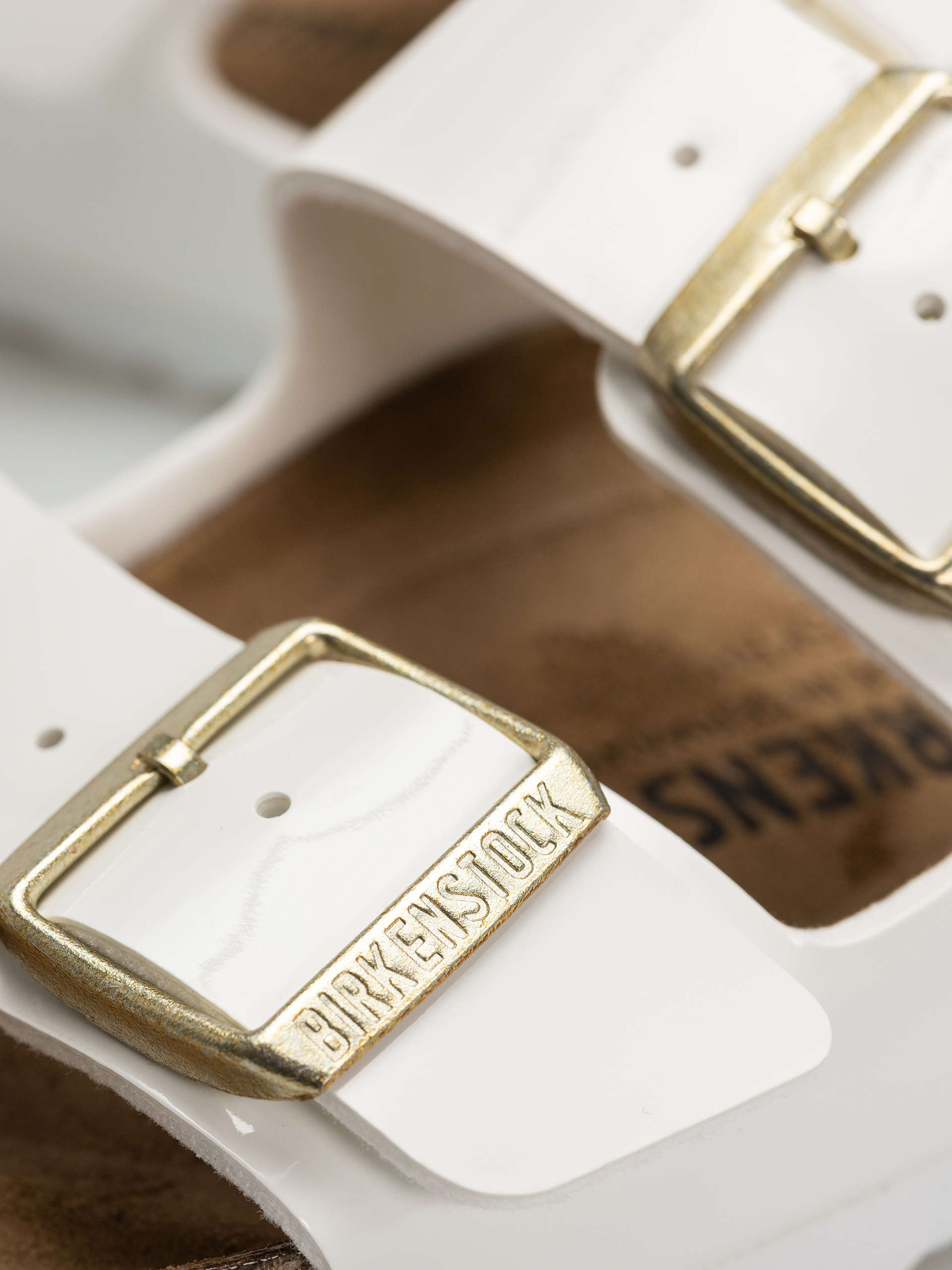 Plážovky Birkenstock Arizona Narrow Wmn (patent white)