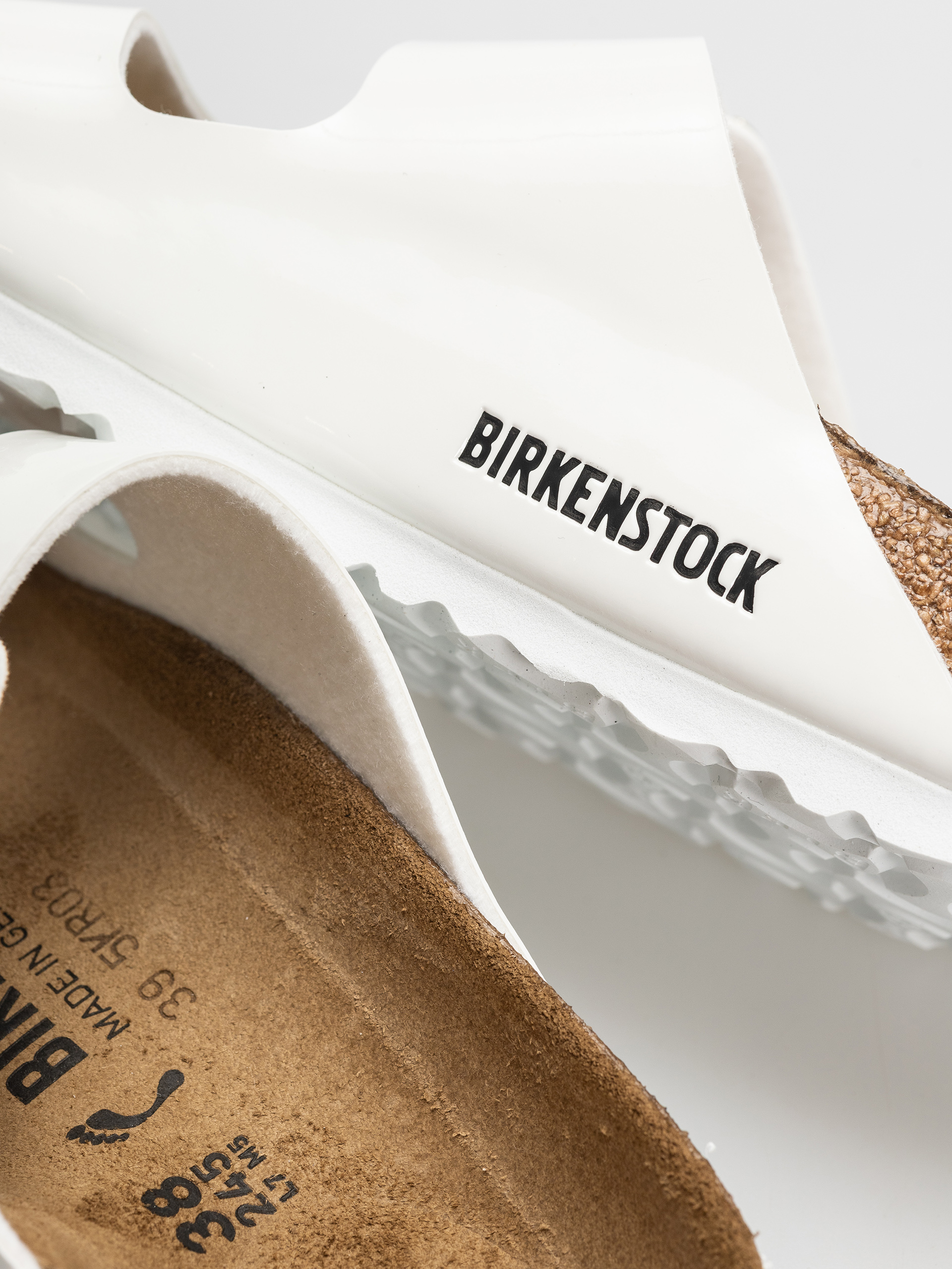 Plážovky Birkenstock Arizona Narrow Wmn (patent white)