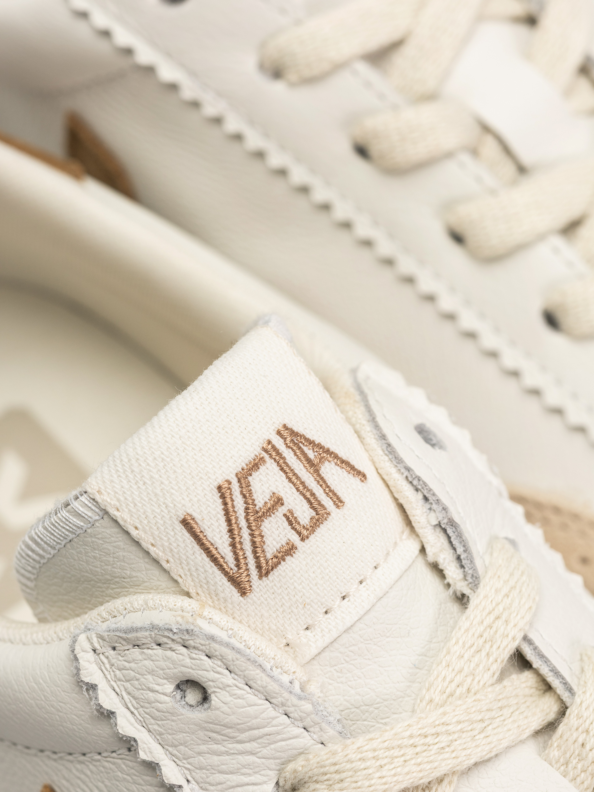 Boty Veja Volley Wmn (white tent bark)
