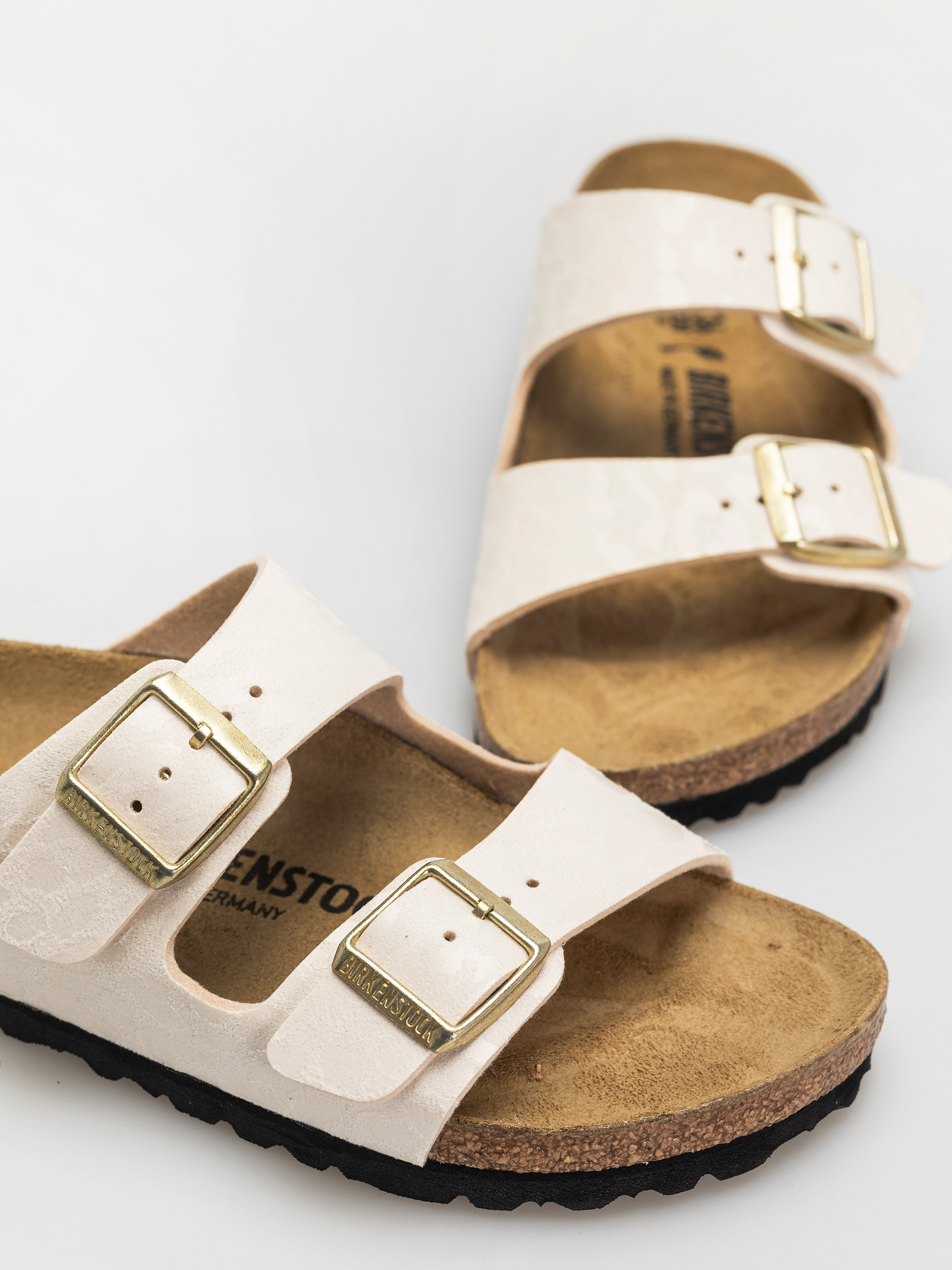 Plážovky Birkenstock Arizona Synthetics Narrow Wmn (leo eggshell)