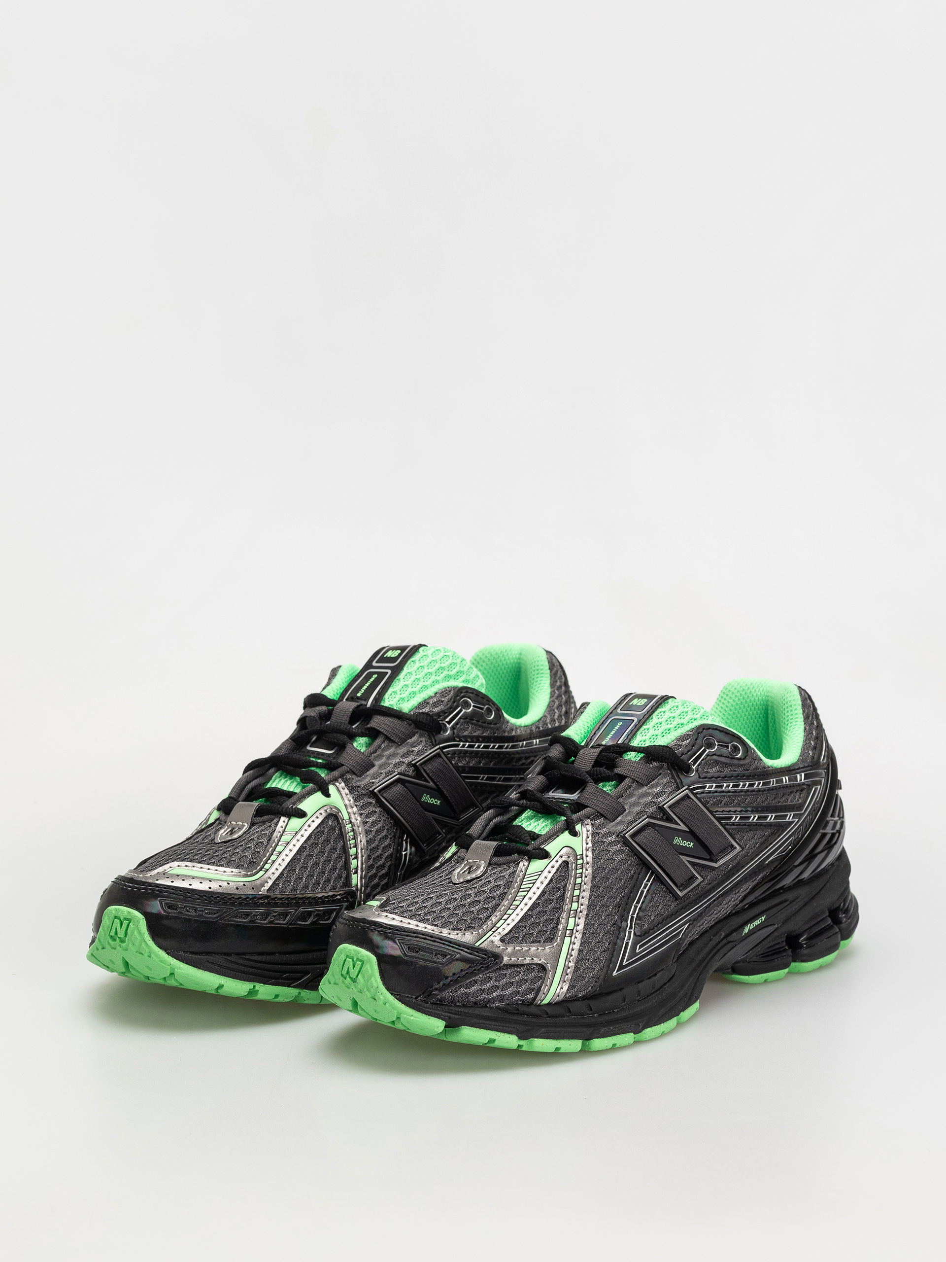 Boty New Balance 1906 (dark silver metallic)