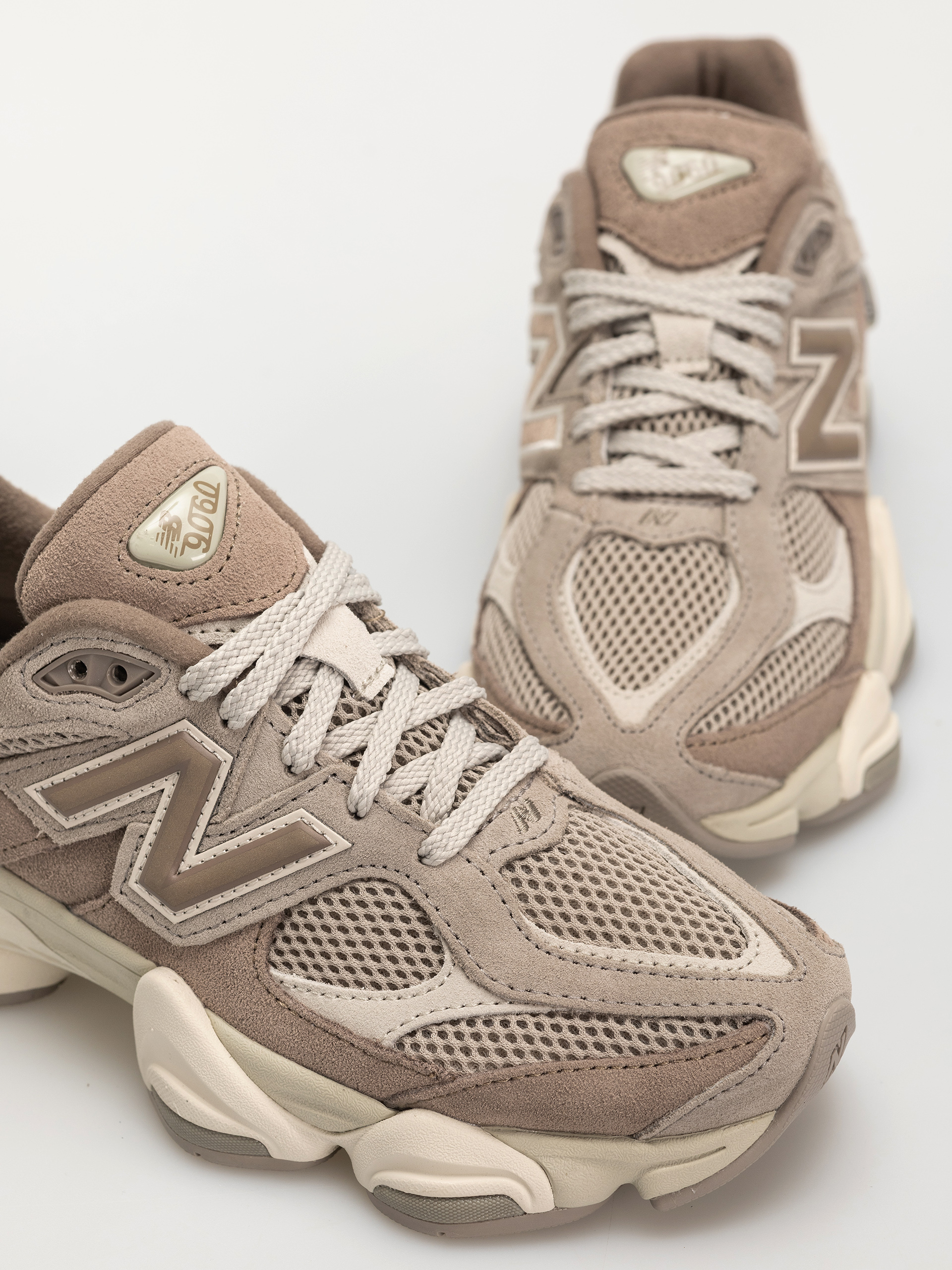 Boty New Balance 9060 (mushroom)