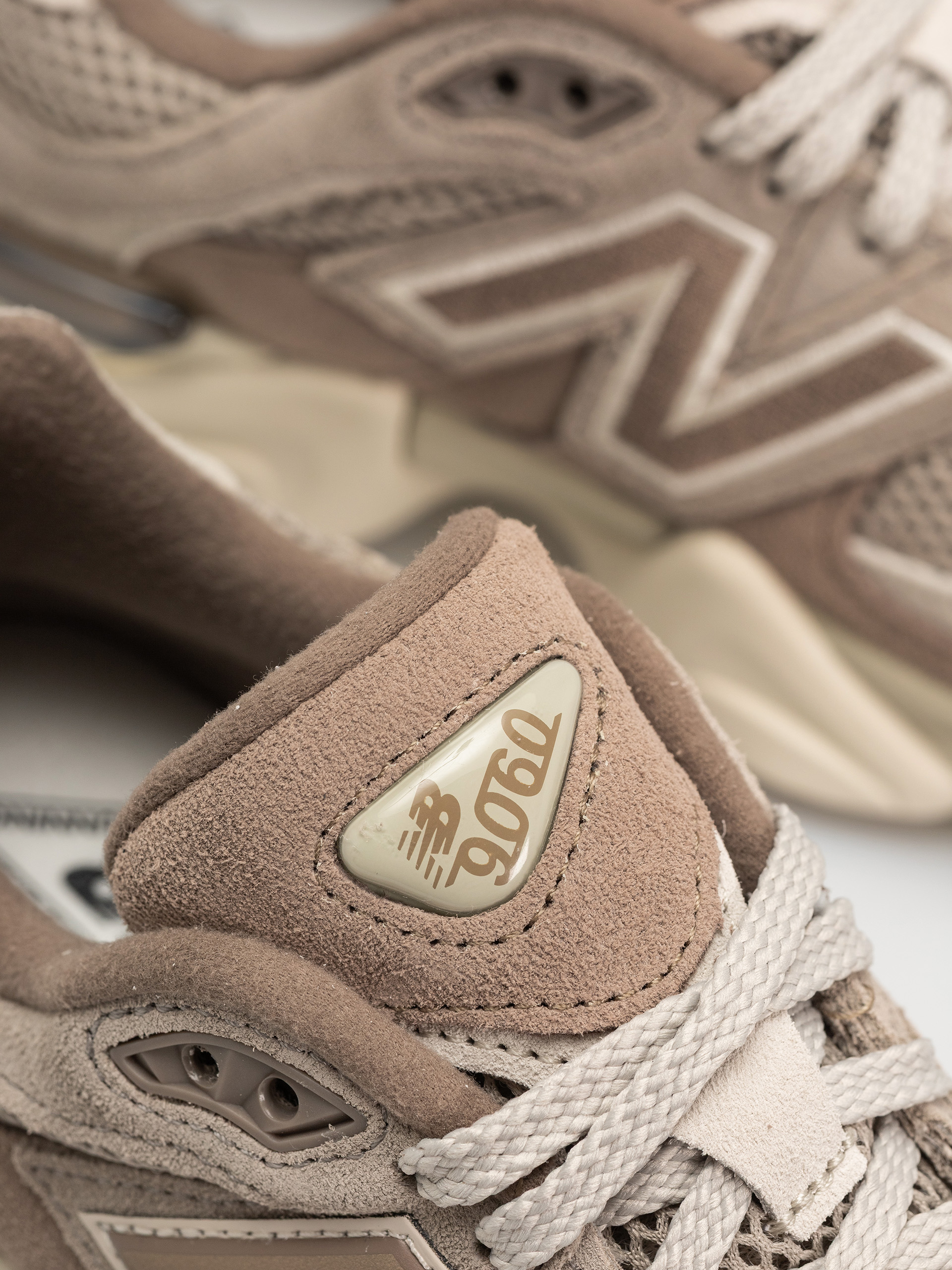 Boty New Balance 9060 (mushroom)