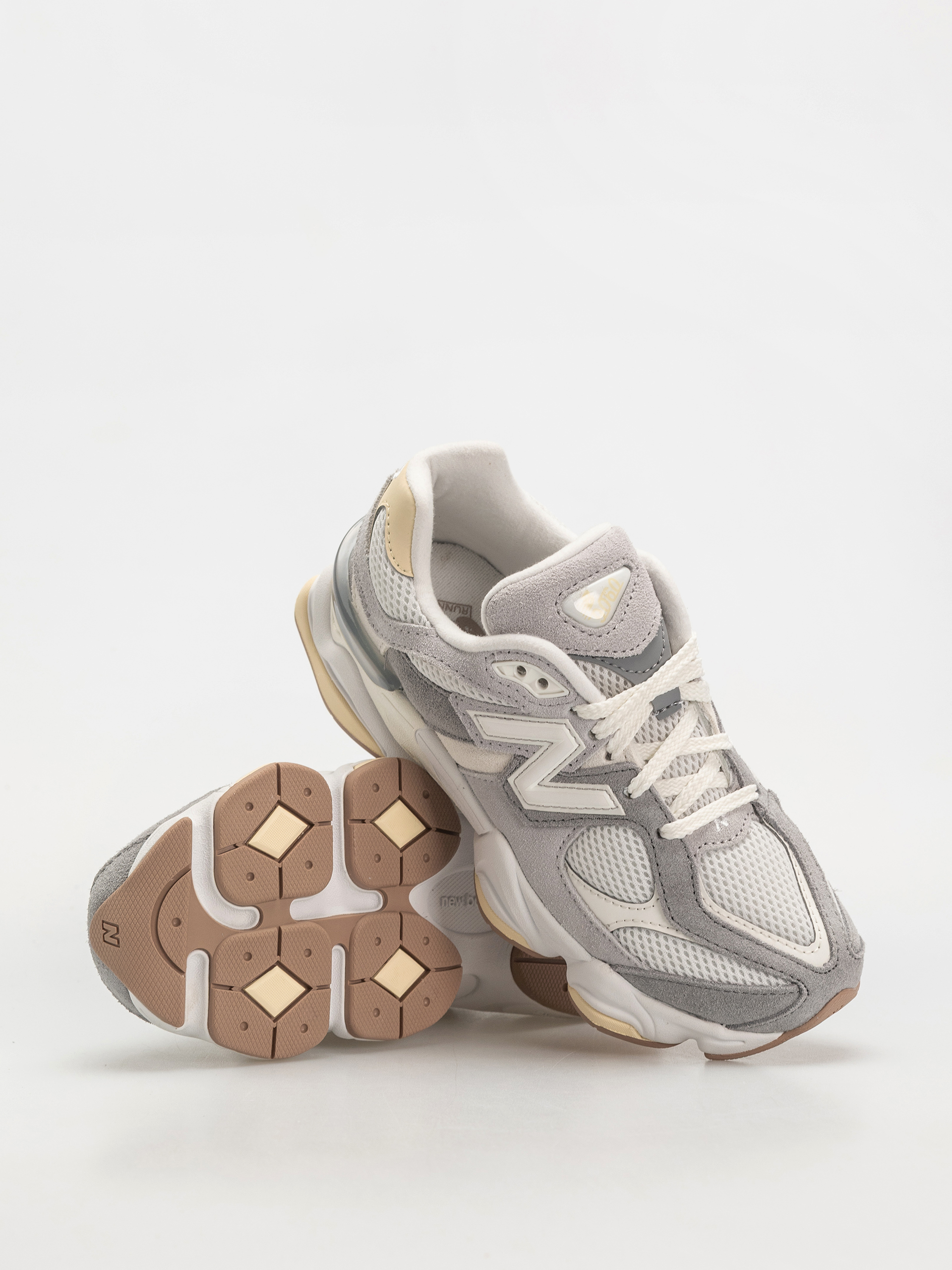 Boty New Balance 9060 JR (sea salt)