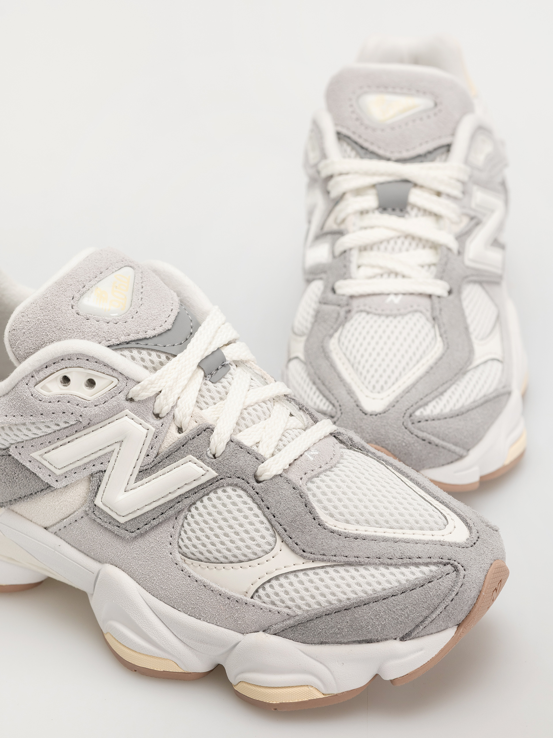 Boty New Balance 9060 JR (sea salt)