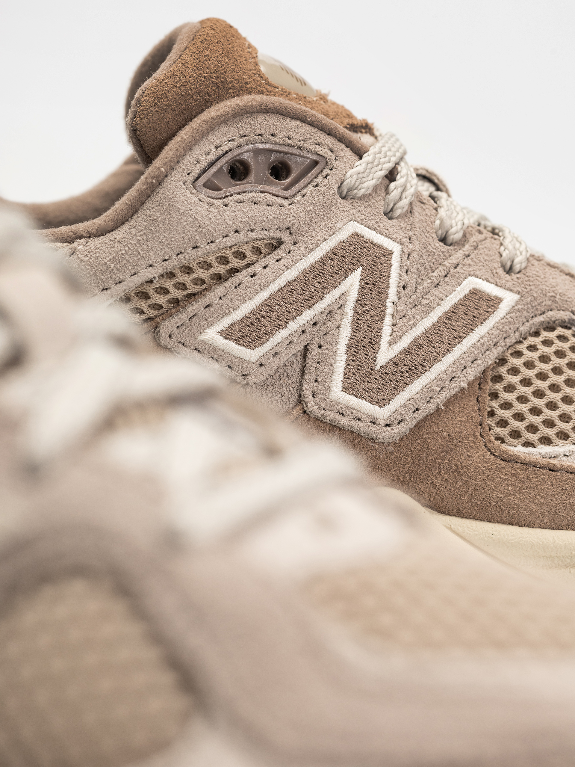 Boty New Balance 9060 JR (mushroom)